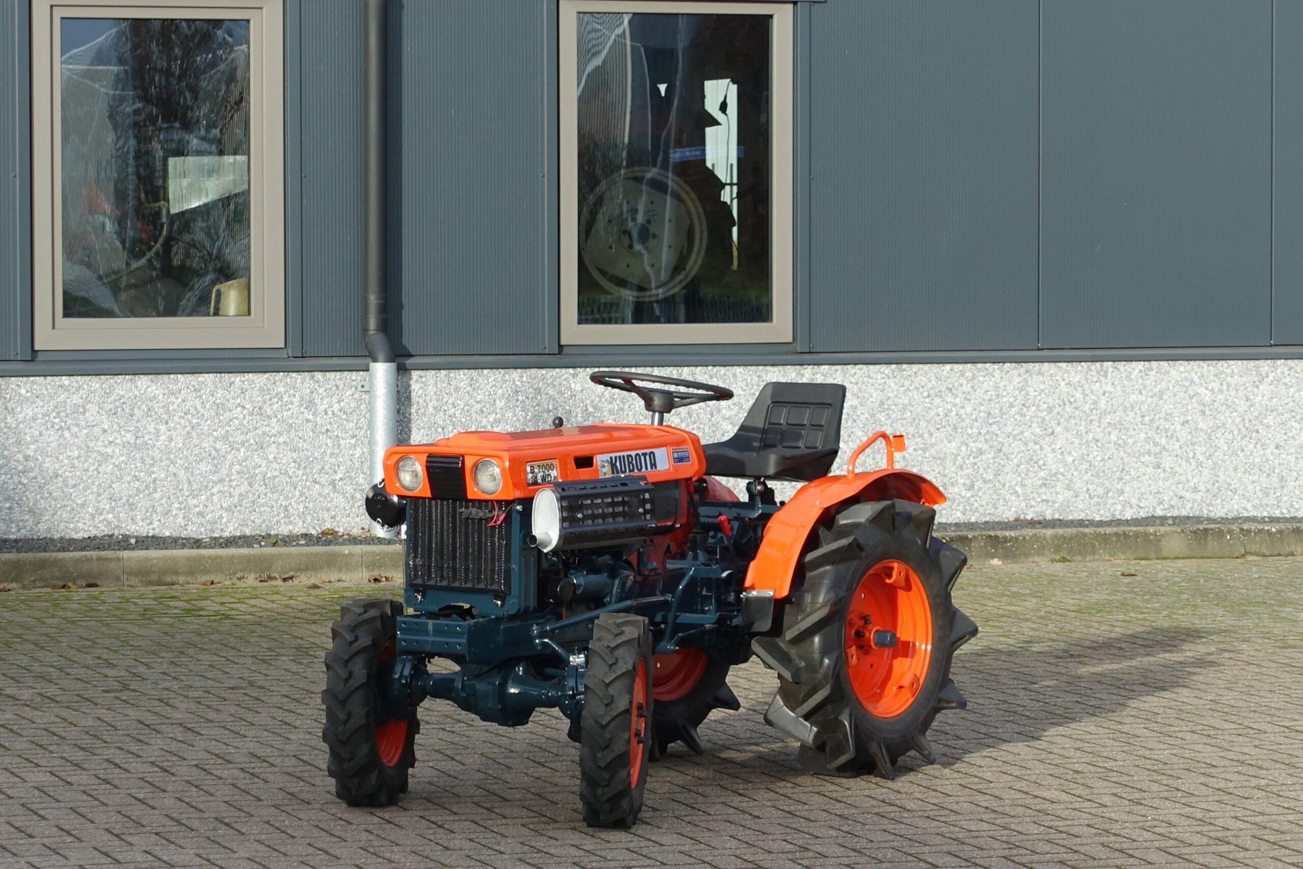 Kubota B7000 4wd