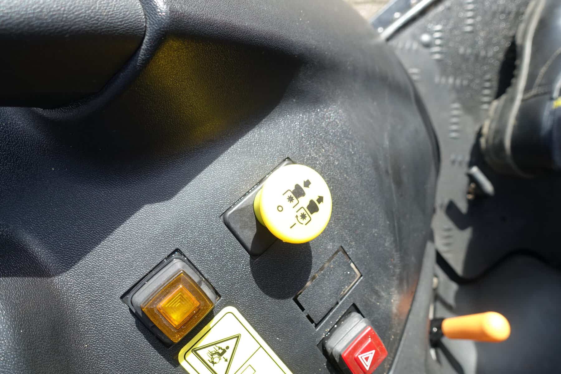 Yanmar SA424 4wd HST - Afbeelding 15