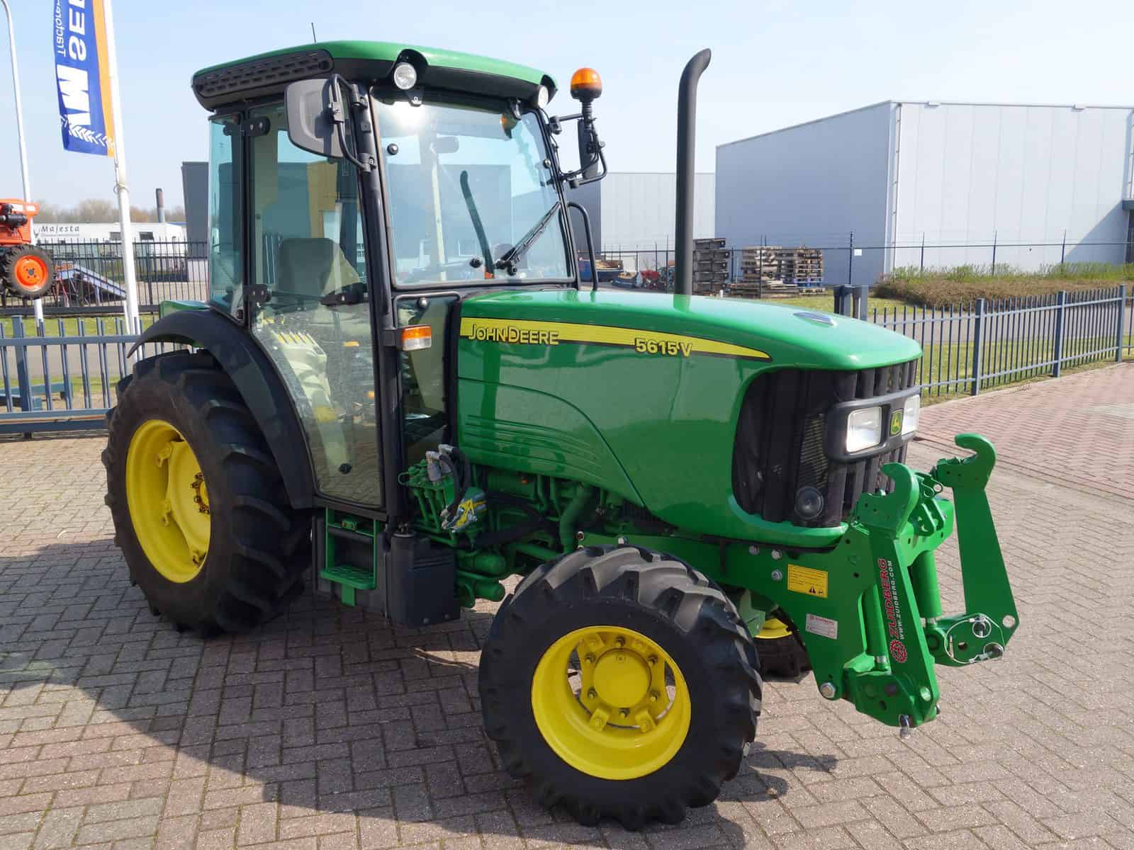 John Deere 5615V 4wd - Afbeelding 2