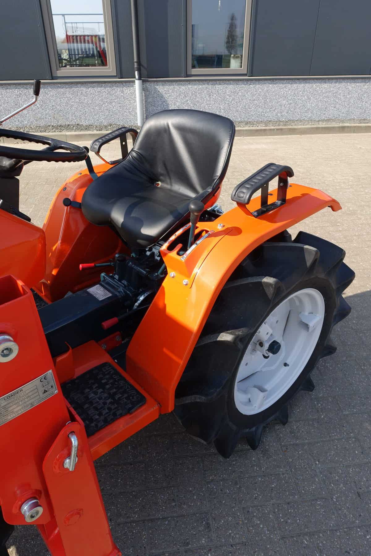 Kubota B1502 4wd - Afbeelding 8