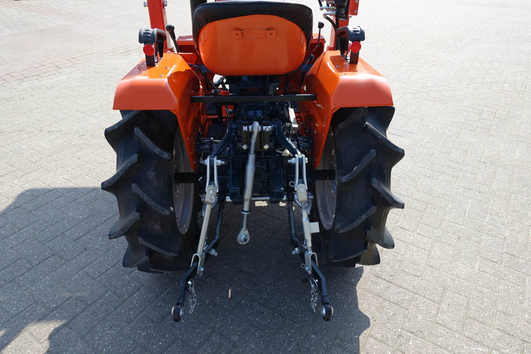 Kubota B1502 4wd - Afbeelding 14
