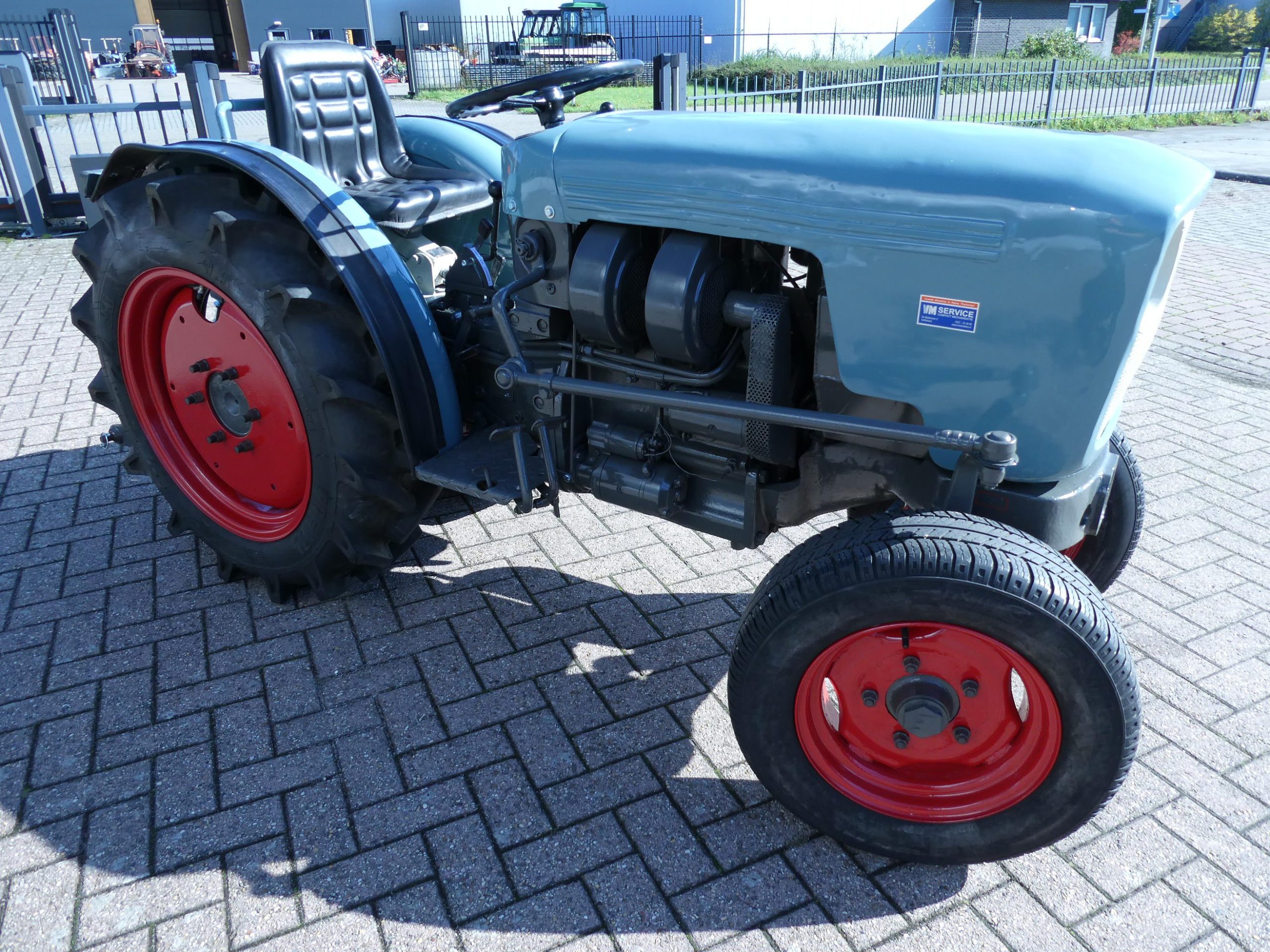 Eicher 3705 2wd - Afbeelding 2