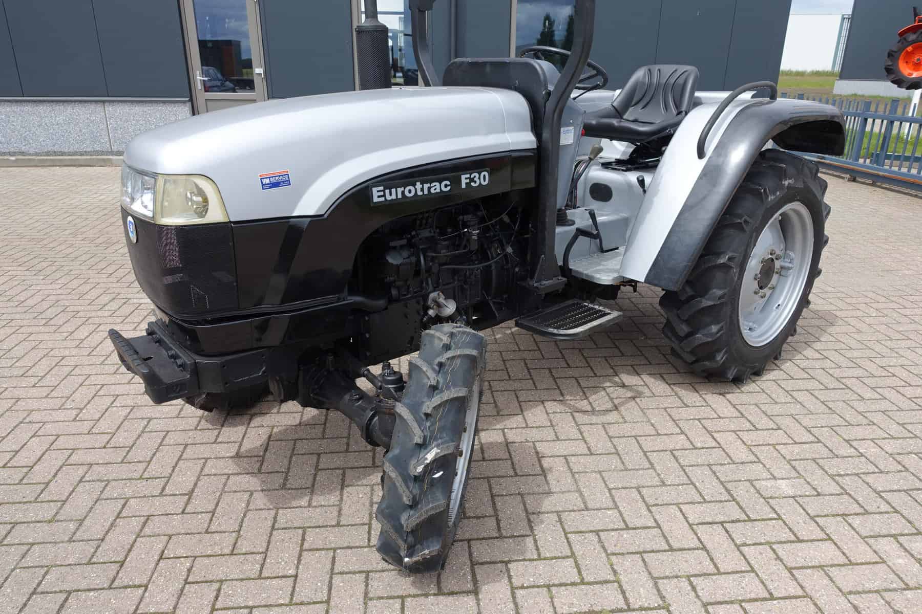 Eurotrac F30 4wd - Afbeelding 3