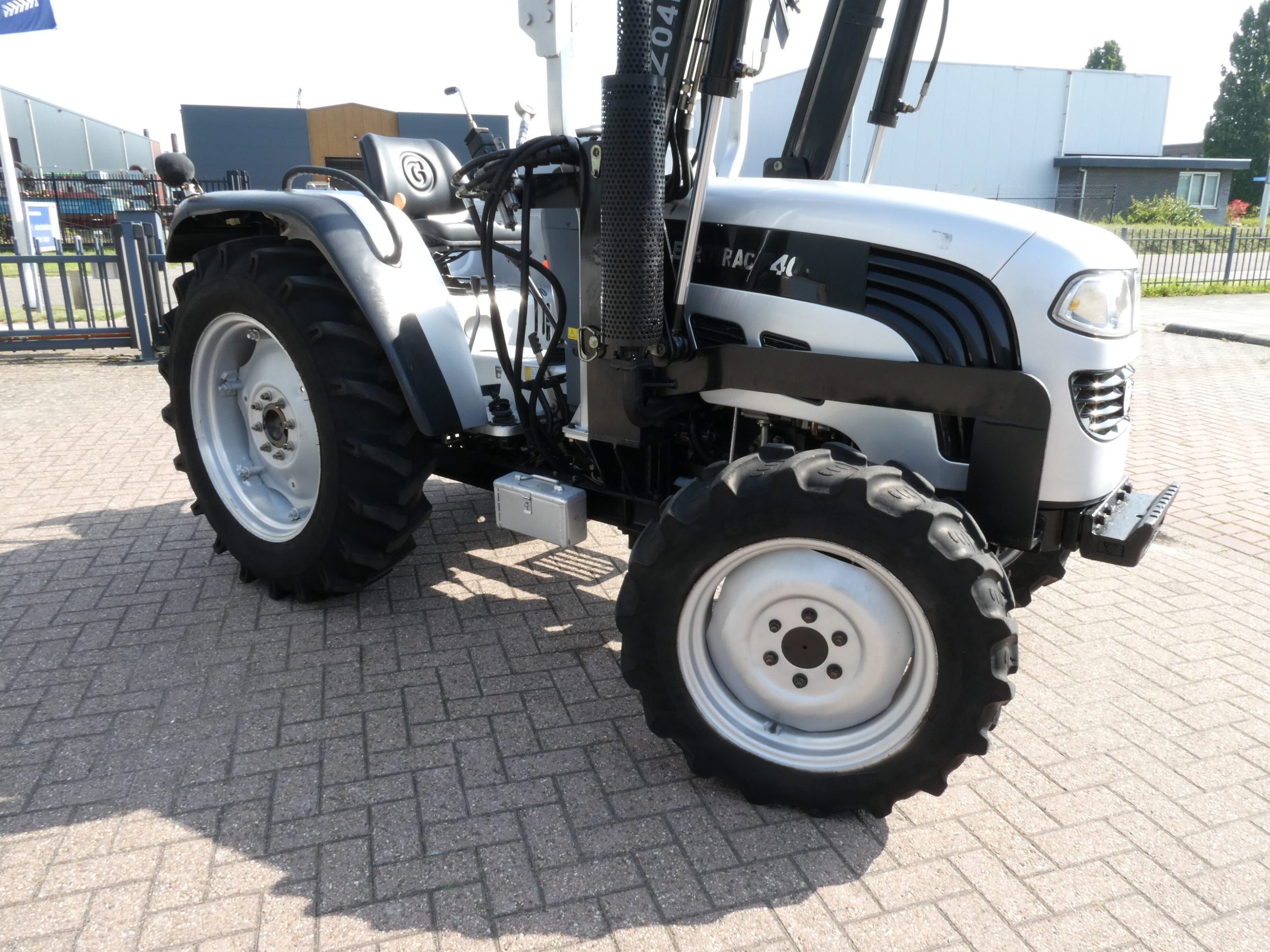 Eurotrac F40 4wd - Afbeelding 2