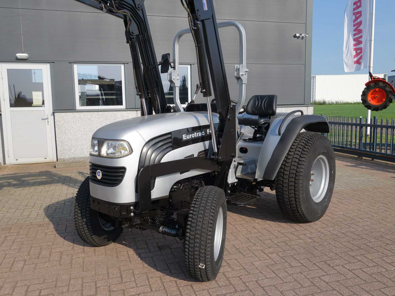 Eurotrac F40 4wd - Afbeelding 4