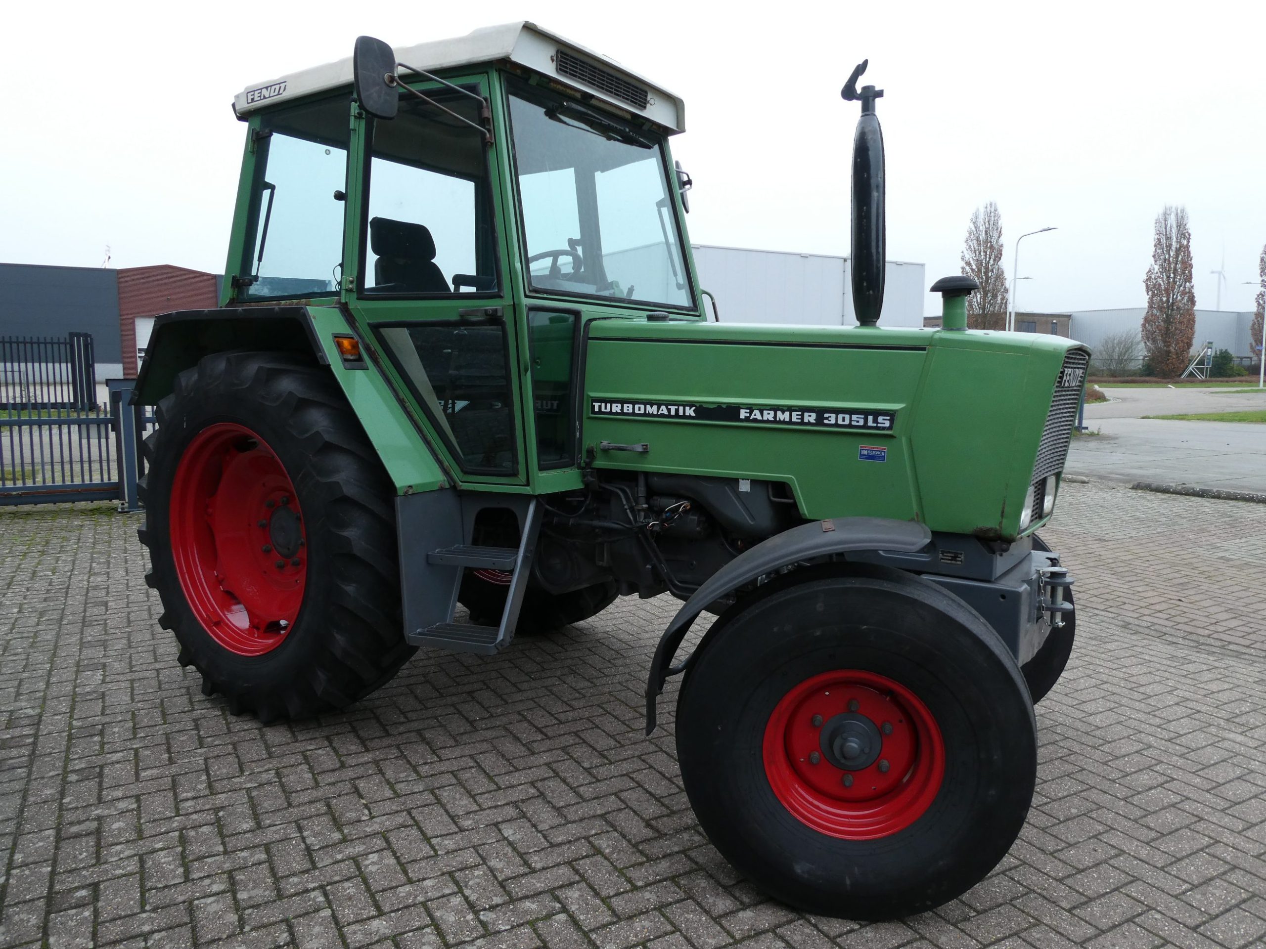 Fendt 305LS 2wd - Afbeelding 2