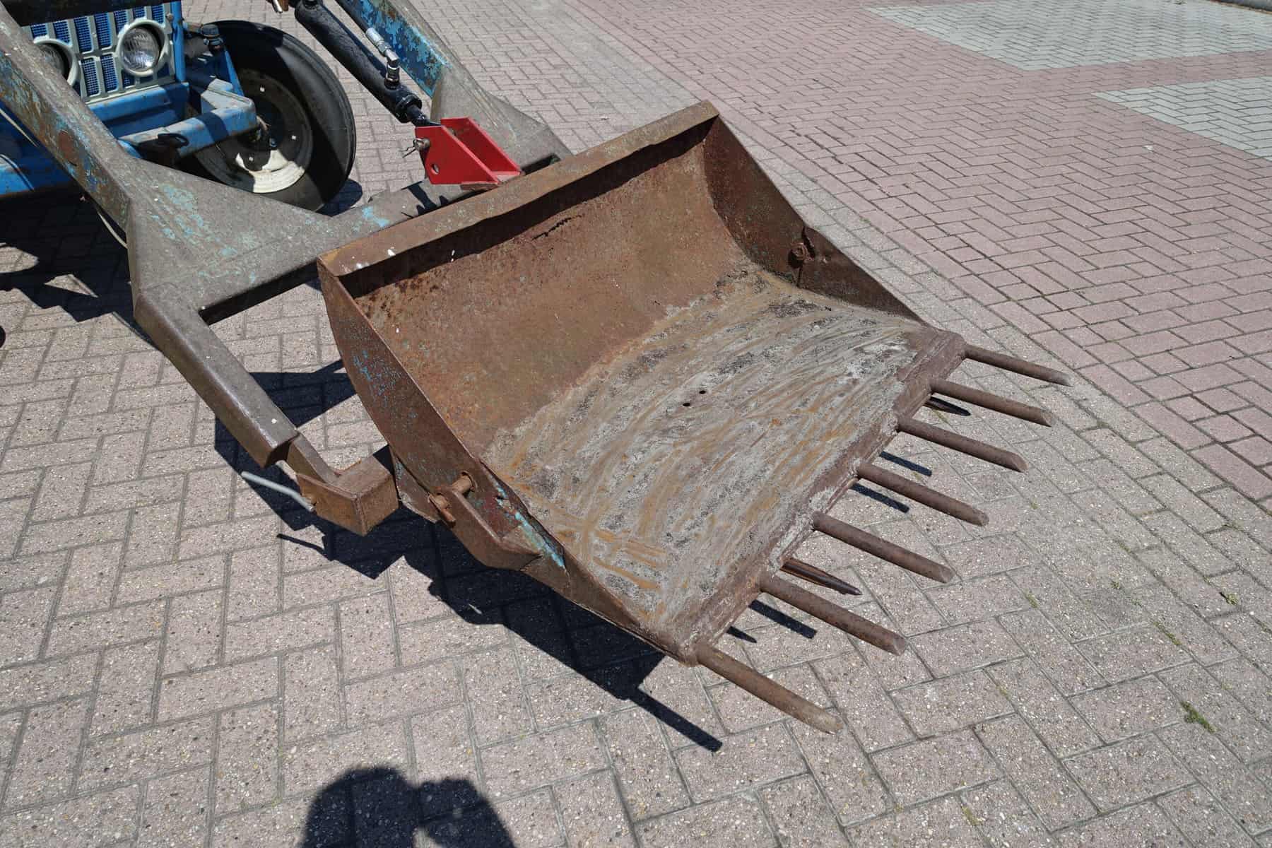 Ford 3000 2wd - Afbeelding 2