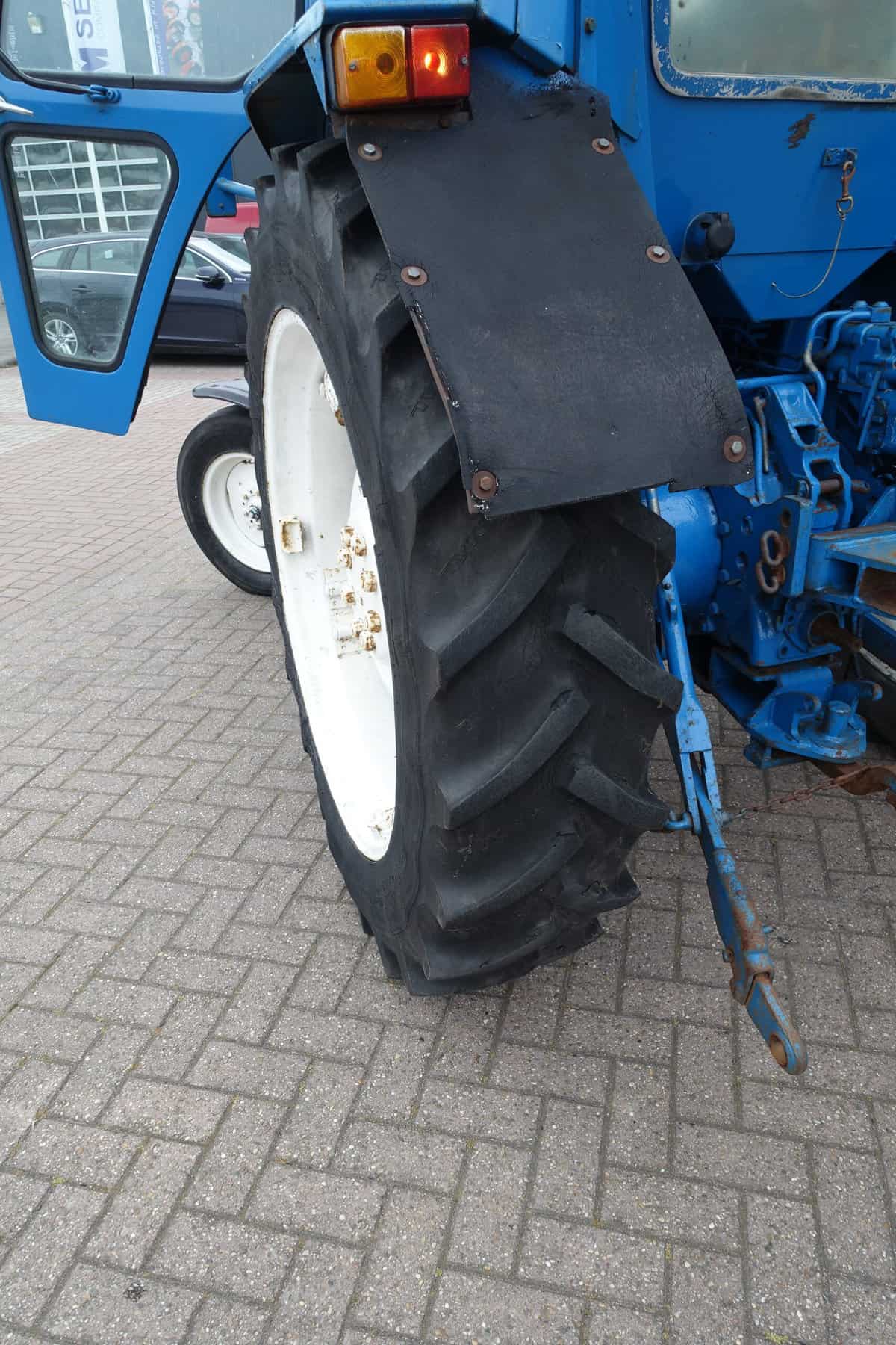 Ford 4610 2wd - Afbeelding 27