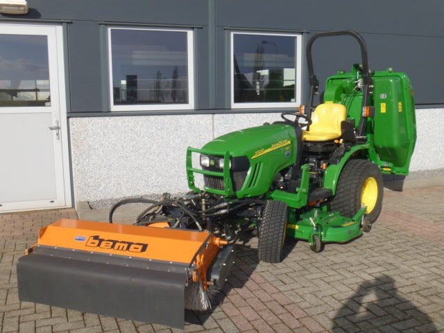 John Deere 2320 4wd HST - Afbeelding 44