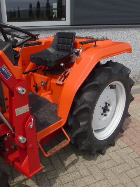 Hinomoto N239 4wd - Afbeelding 7