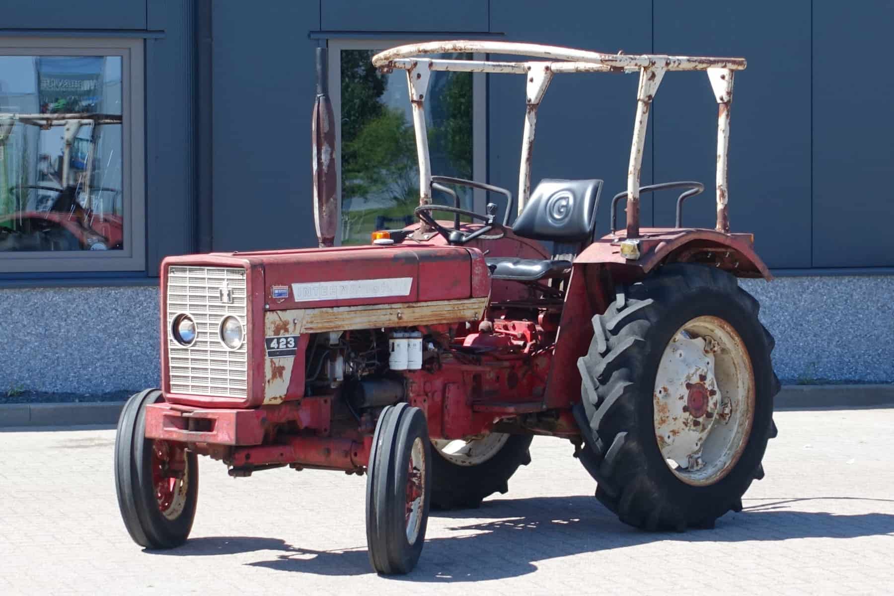 International 423 2wd