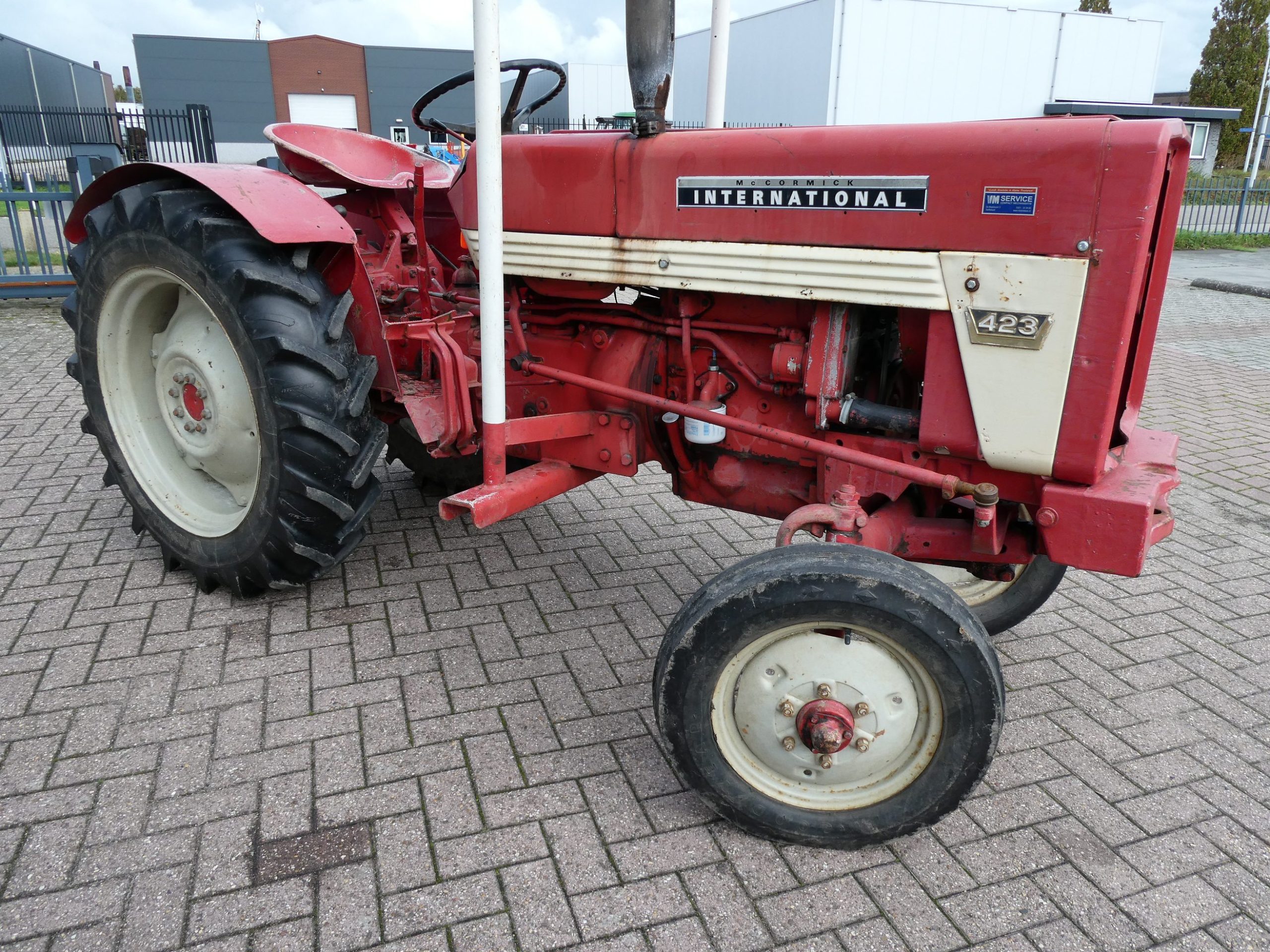 International 423 2wd - Afbeelding 2