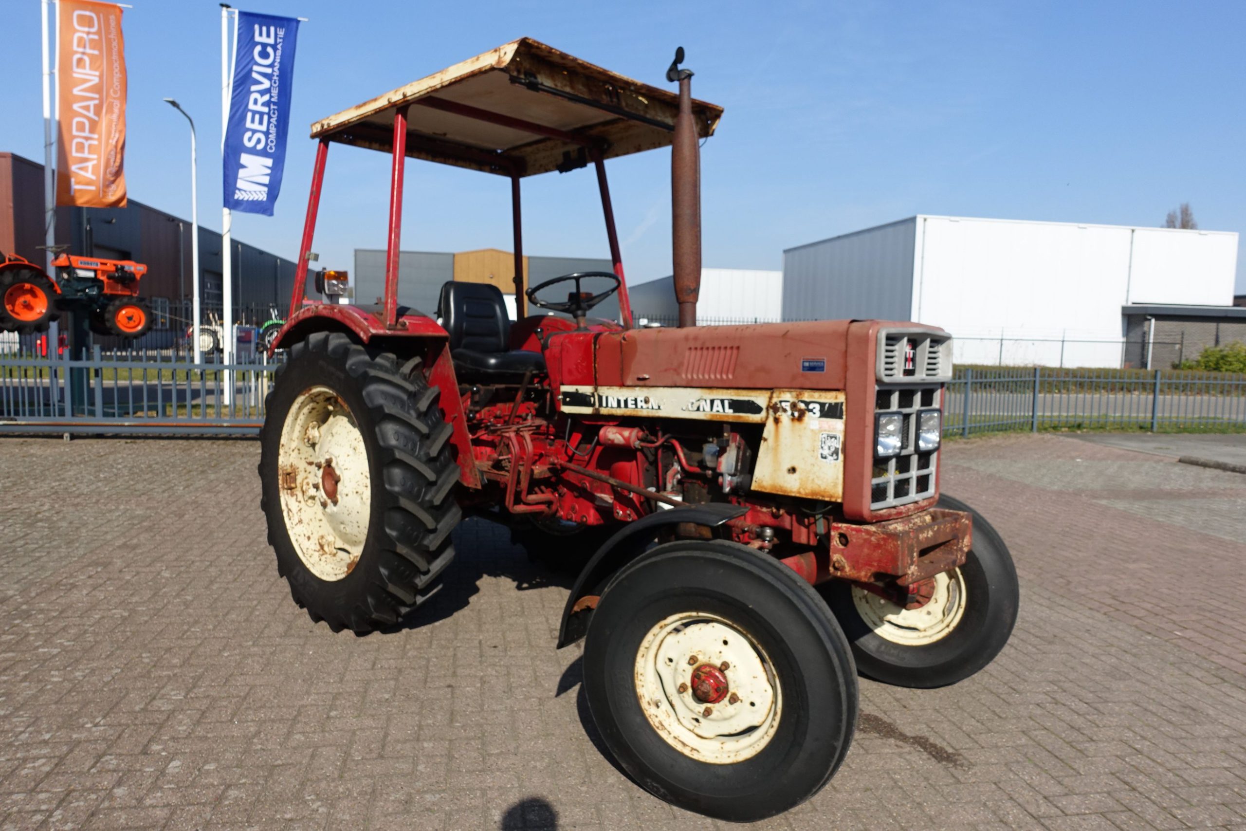 International 533 2wd - Afbeelding 2