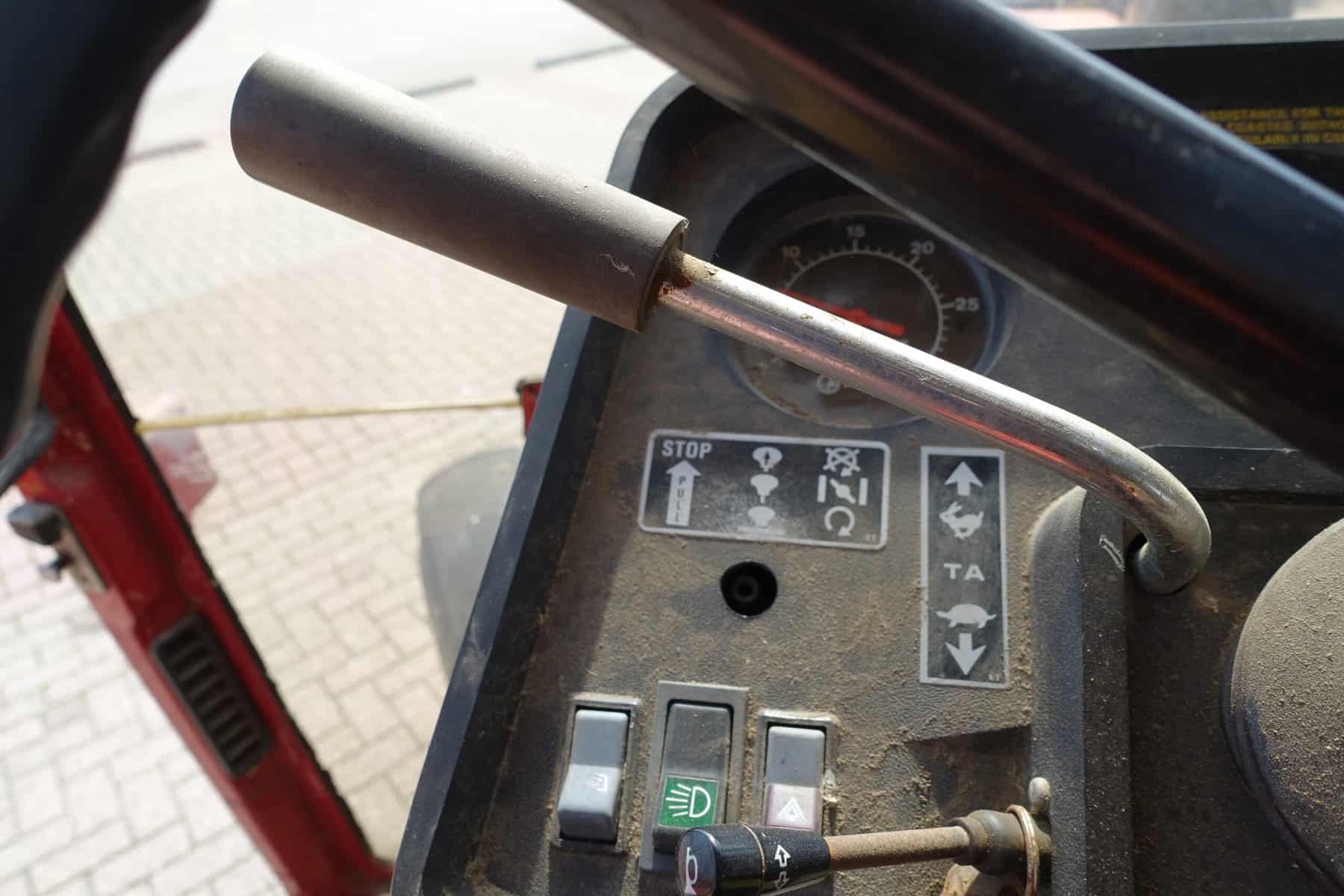 International 585XL 2wd - Afbeelding 12