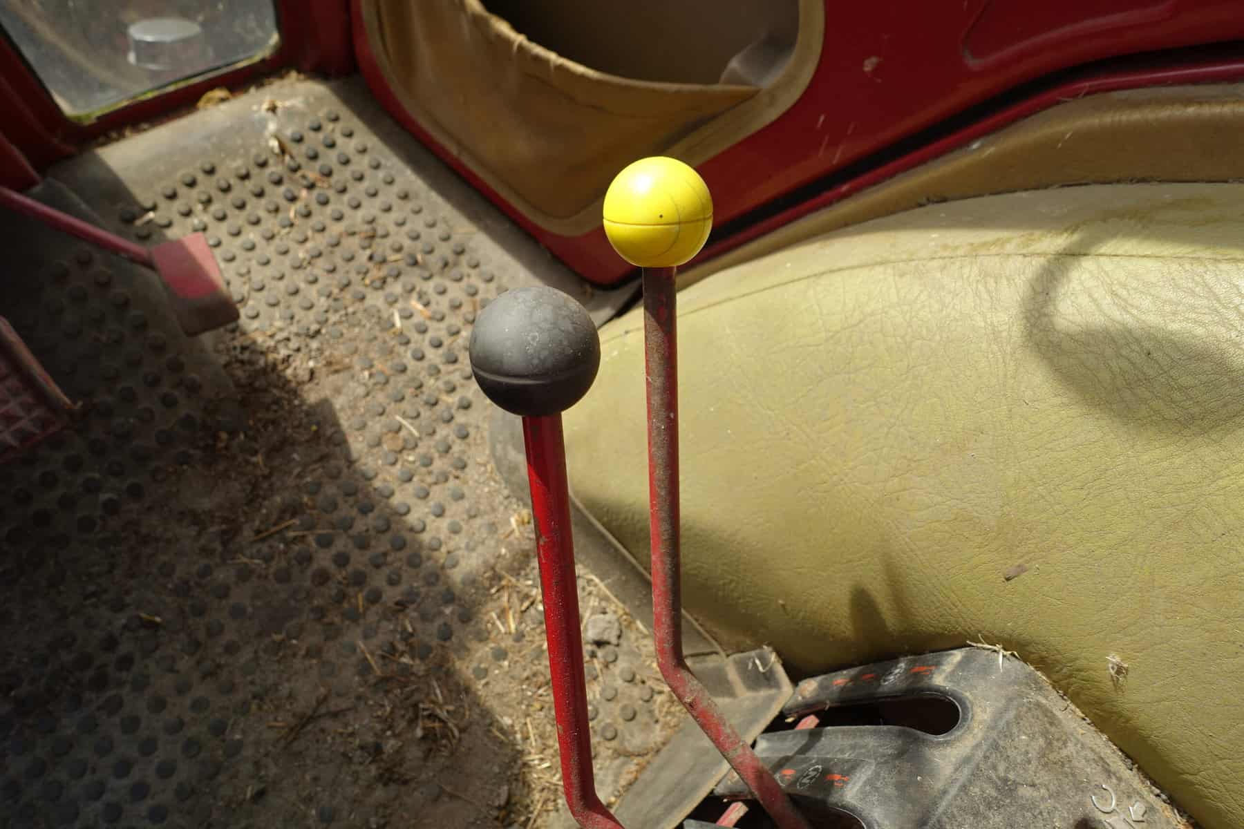 International 585XL 2wd - Afbeelding 15