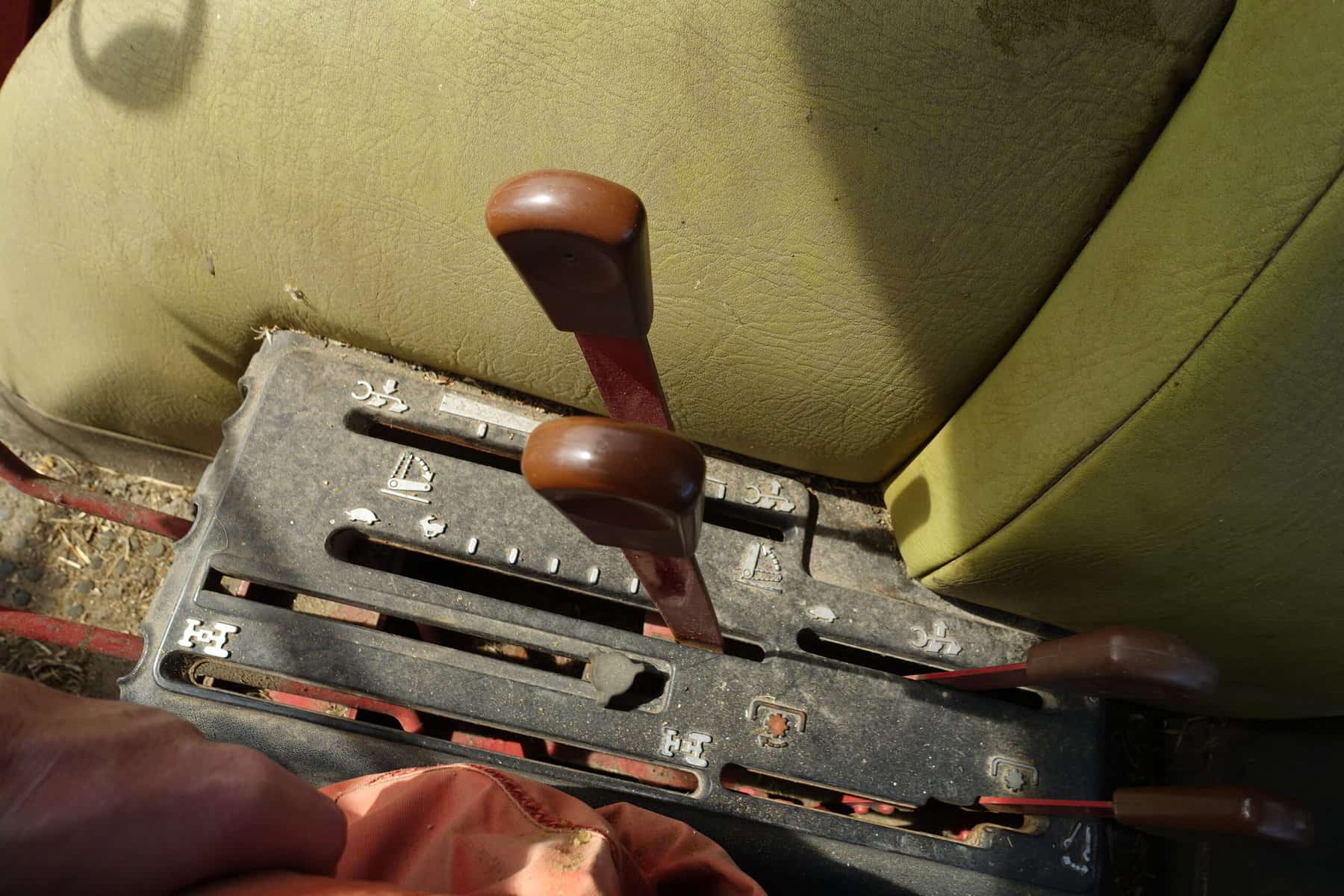 International 585XL 2wd - Afbeelding 16