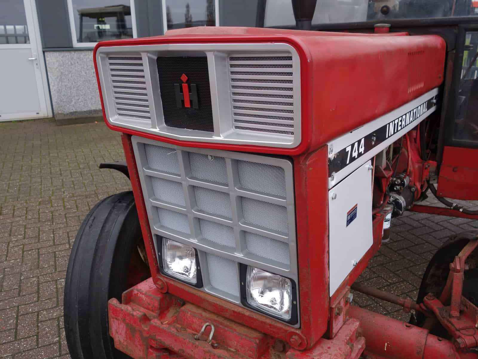 International 744 2wd - Afbeelding 4