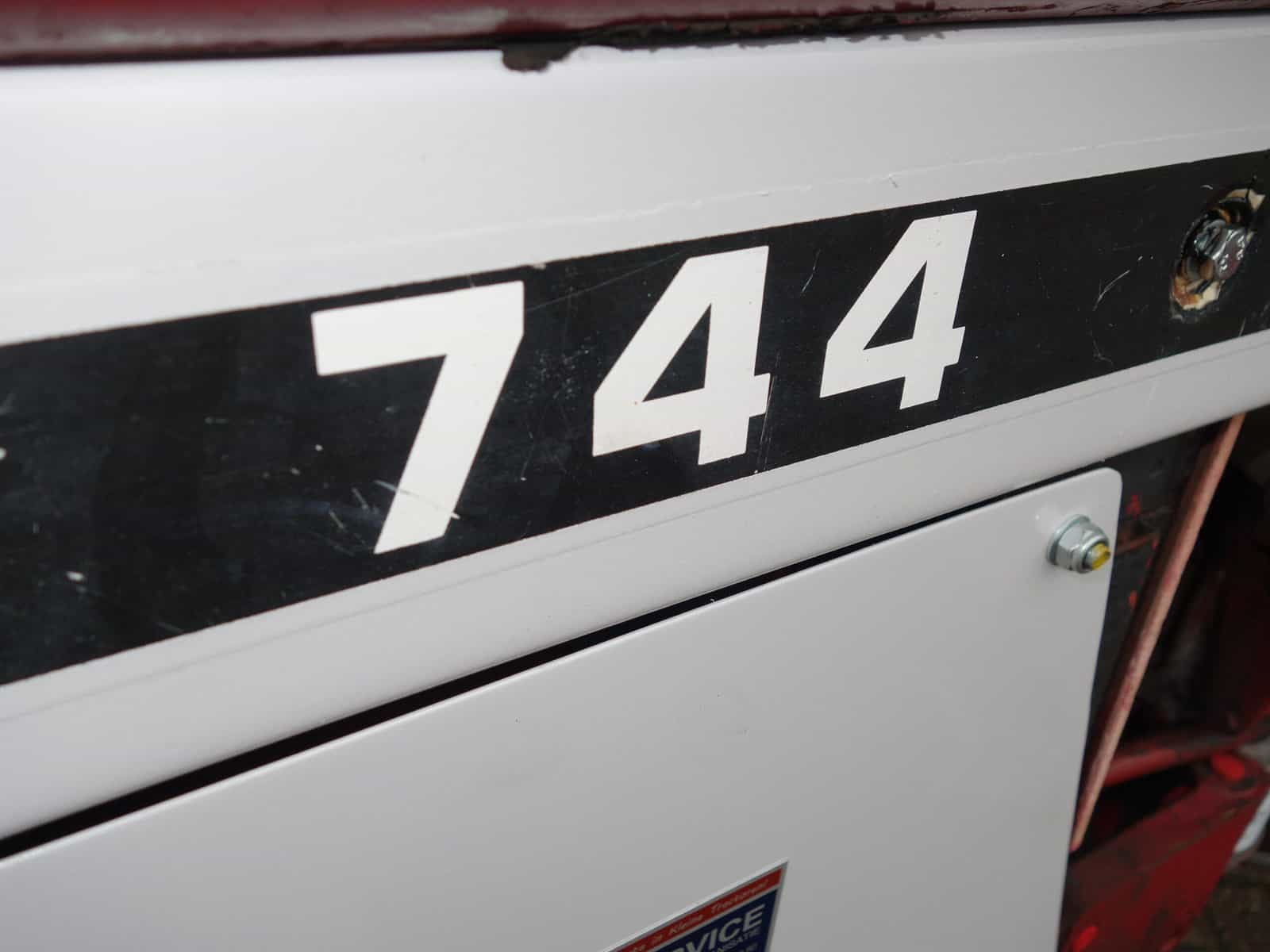 International 744 2wd - Afbeelding 6