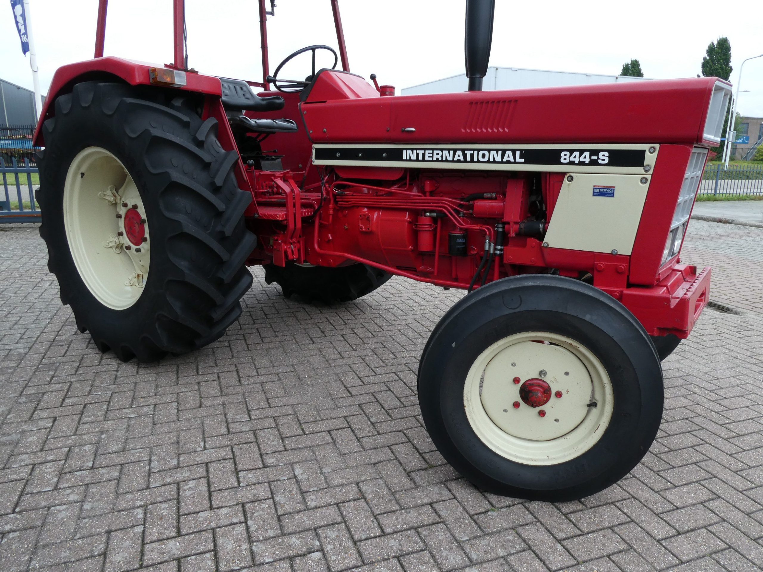 International 844-S 2wd - Afbeelding 3