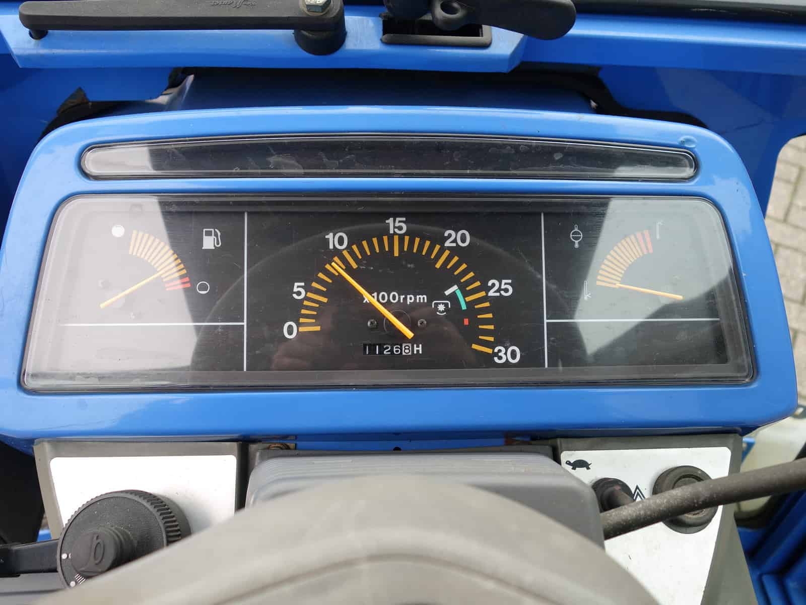 Iseki 325 4wd HST - Afbeelding 12