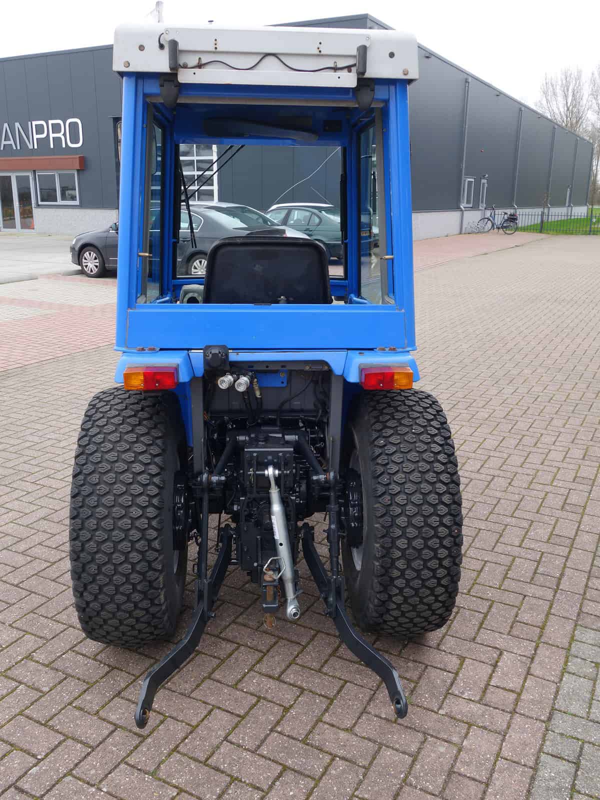 Iseki 325 4wd HST - Afbeelding 18