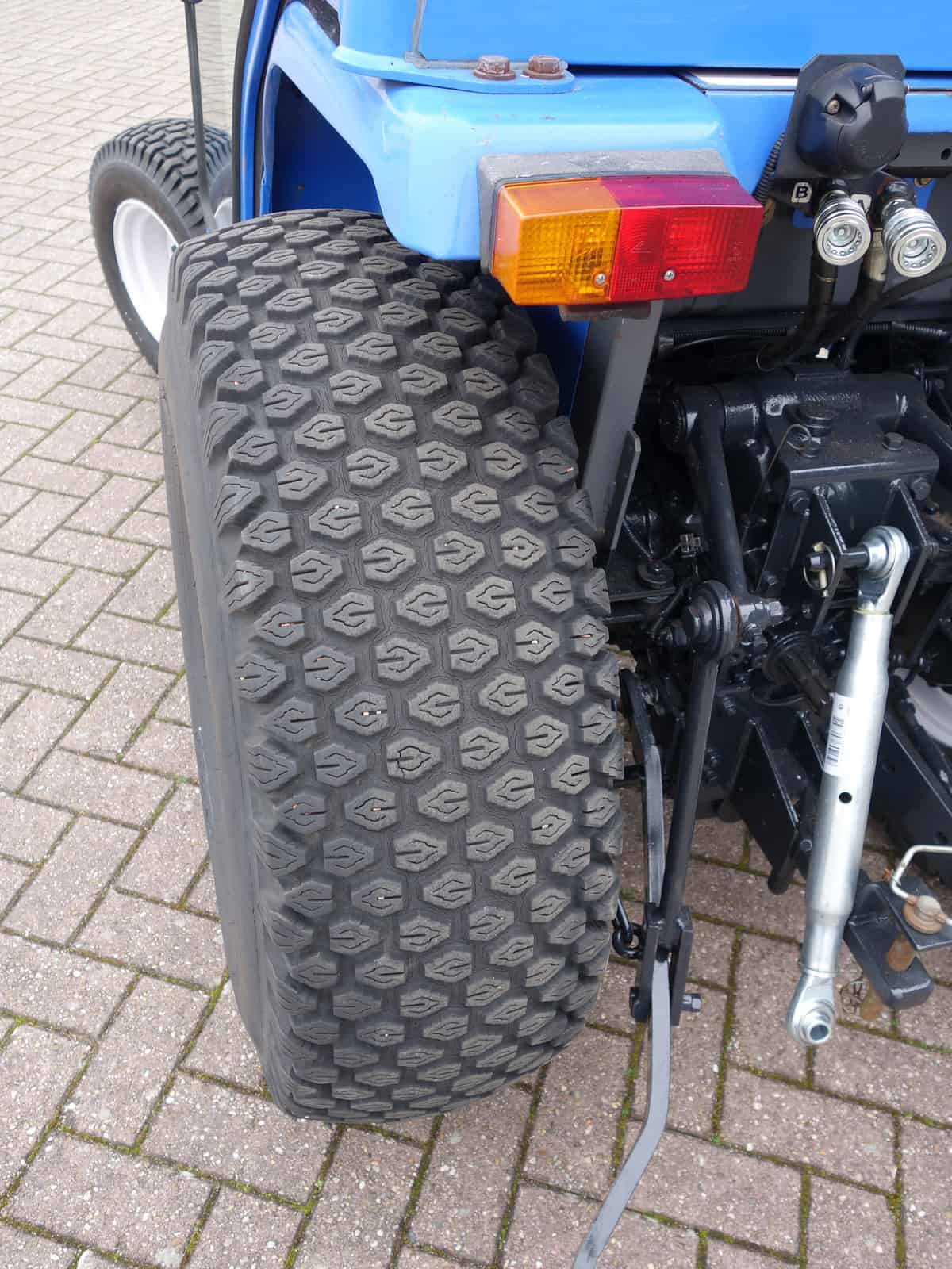 Iseki 325 4wd HST - Afbeelding 23