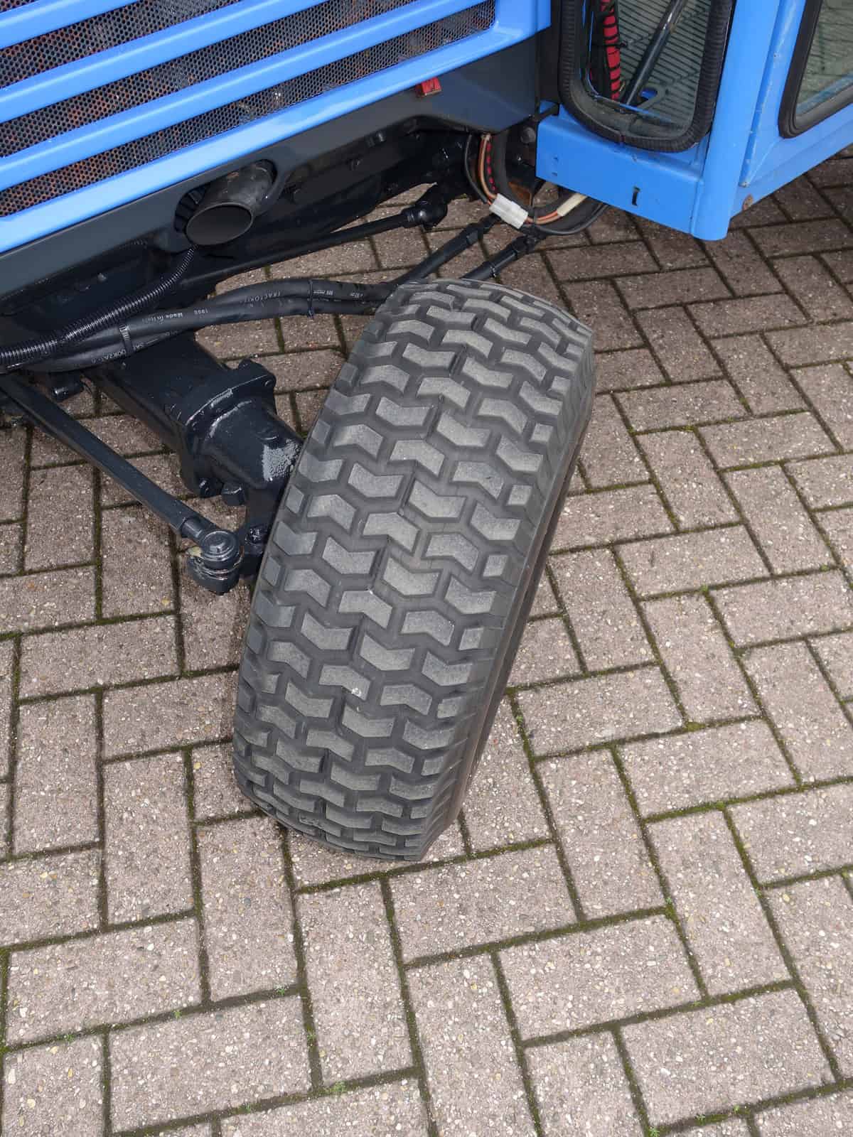 Iseki 325 4wd HST - Afbeelding 24