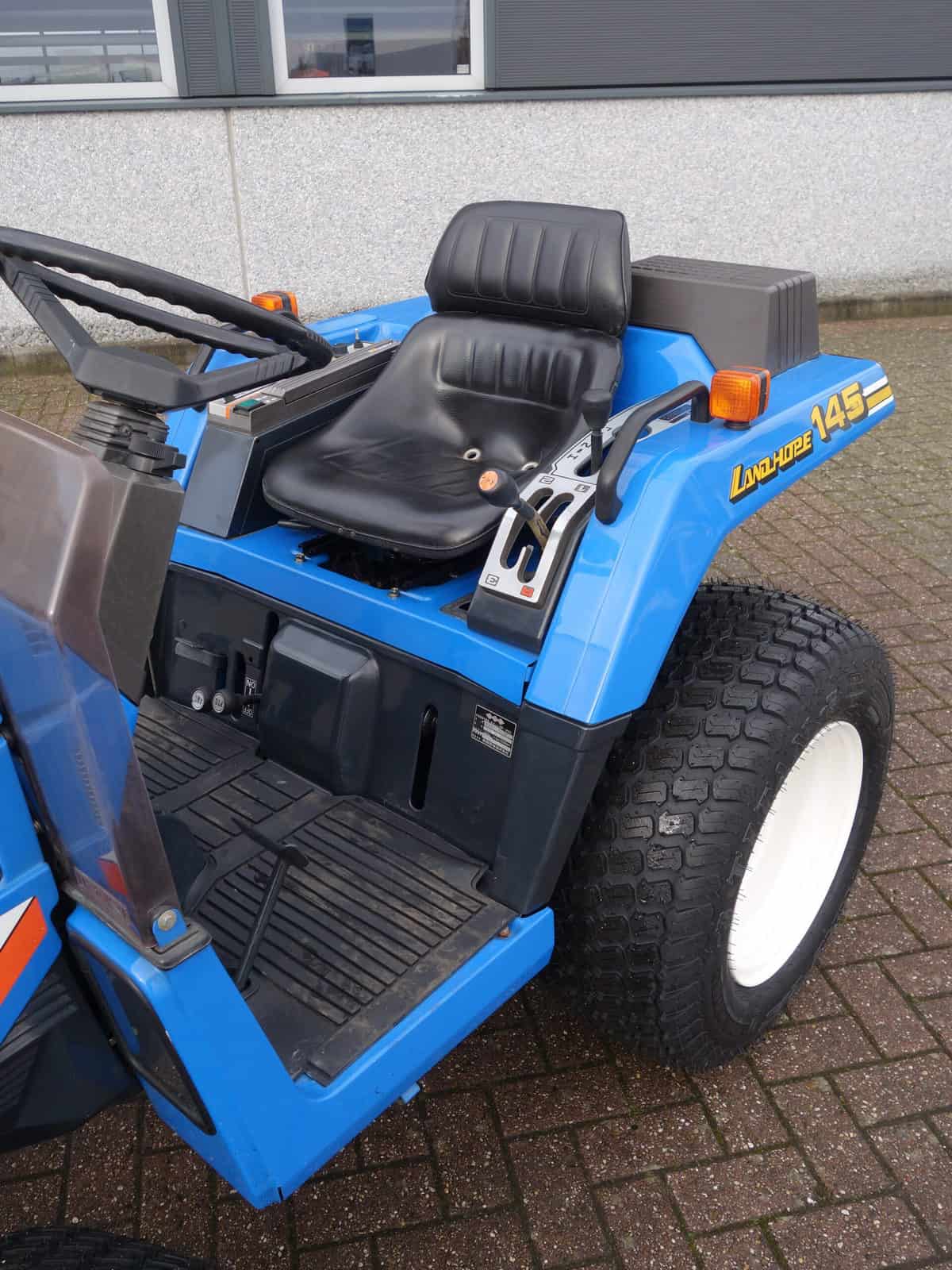 Iseki TU145 4wd - Afbeelding 8