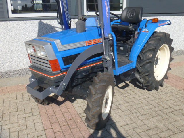 Iseki TA230 4wd - Afbeelding 4