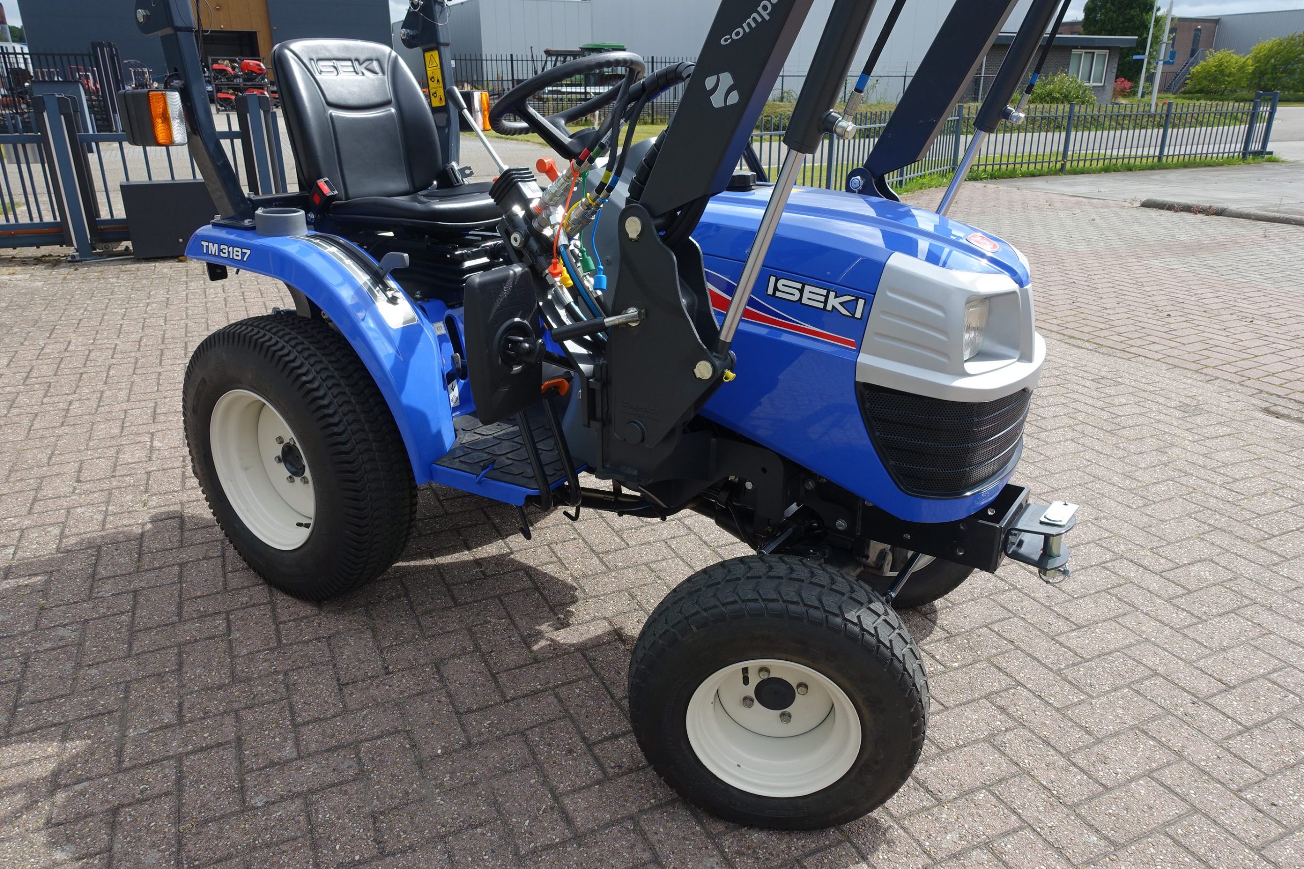 Iseki TM3187 4wd - Afbeelding 2