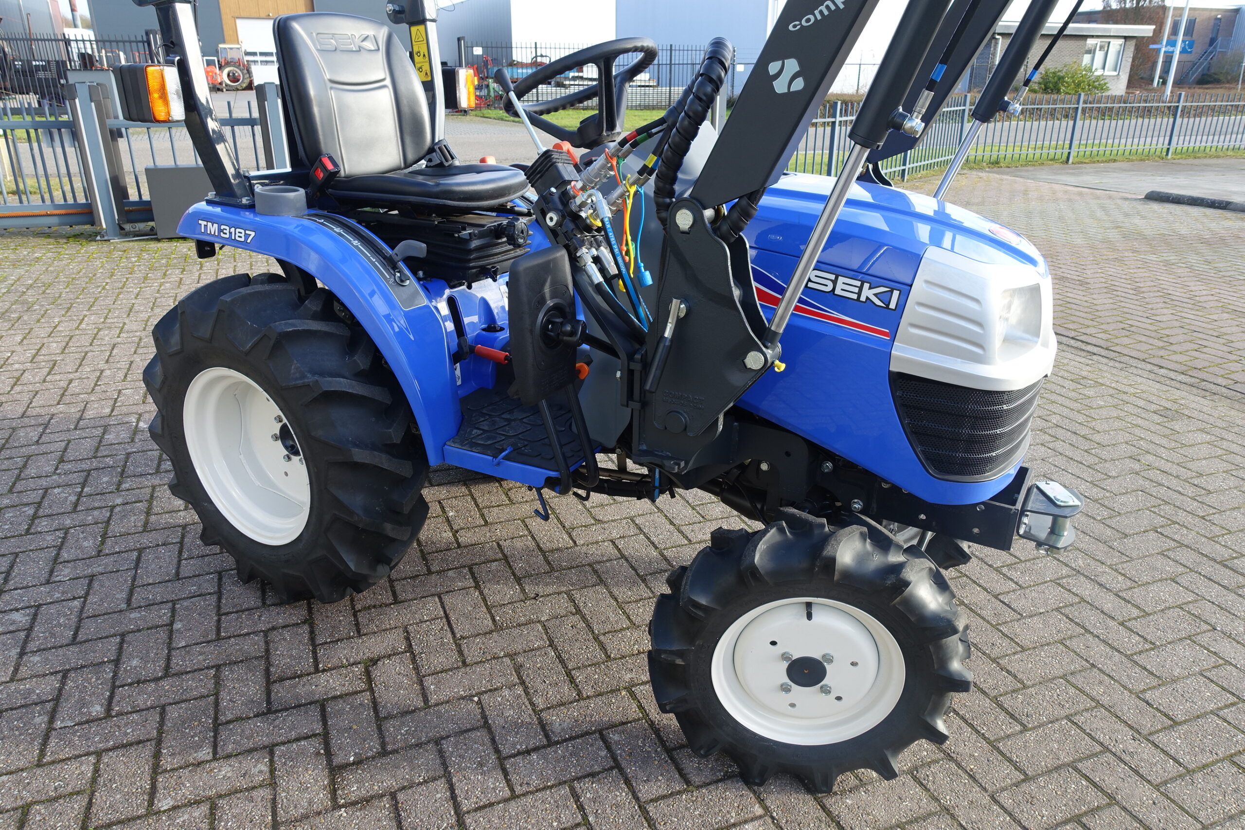 Iseki TM3187 4wd - Afbeelding 2