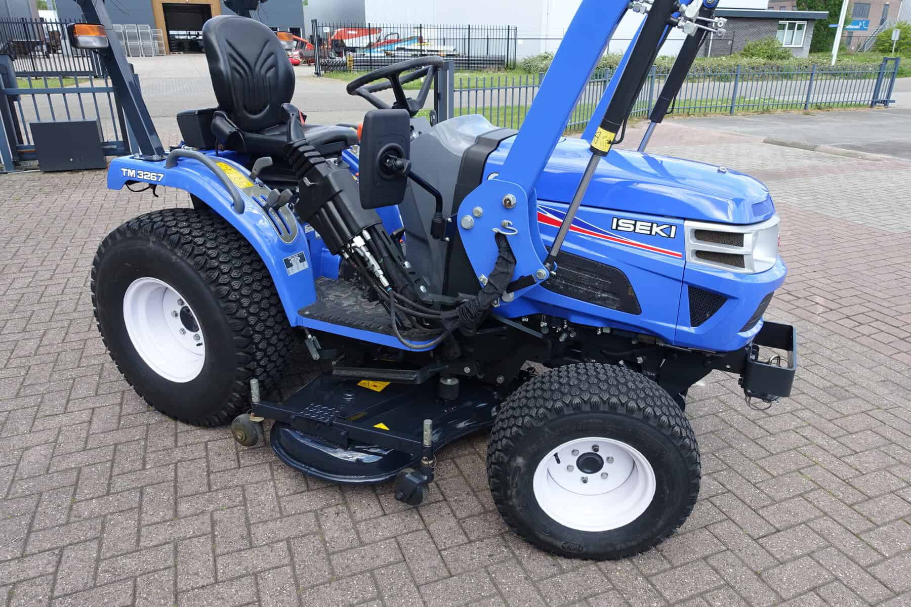 Iseki TM3267 4wd HST - Afbeelding 2