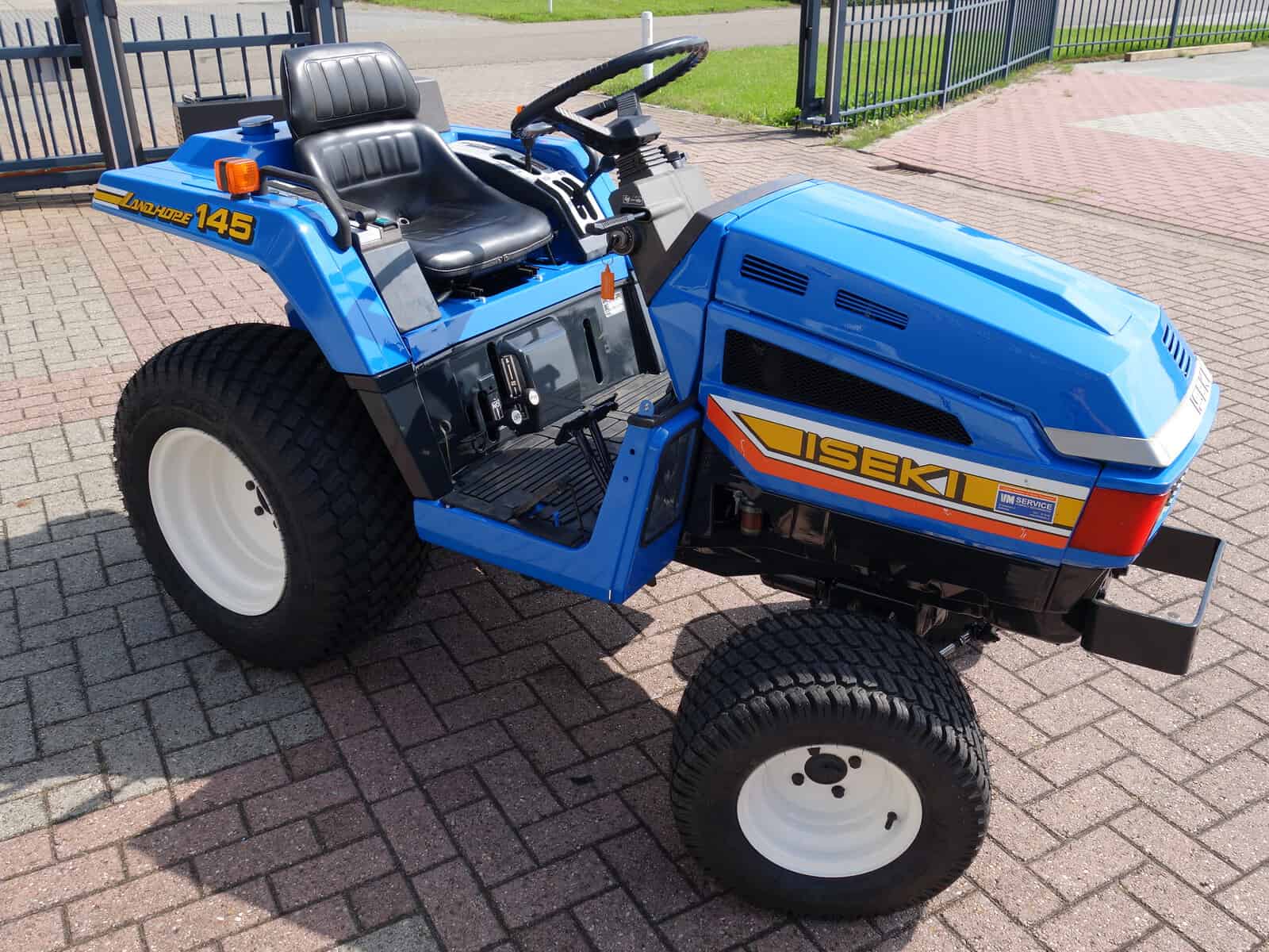 Iseki TU145 4wd - Afbeelding 2