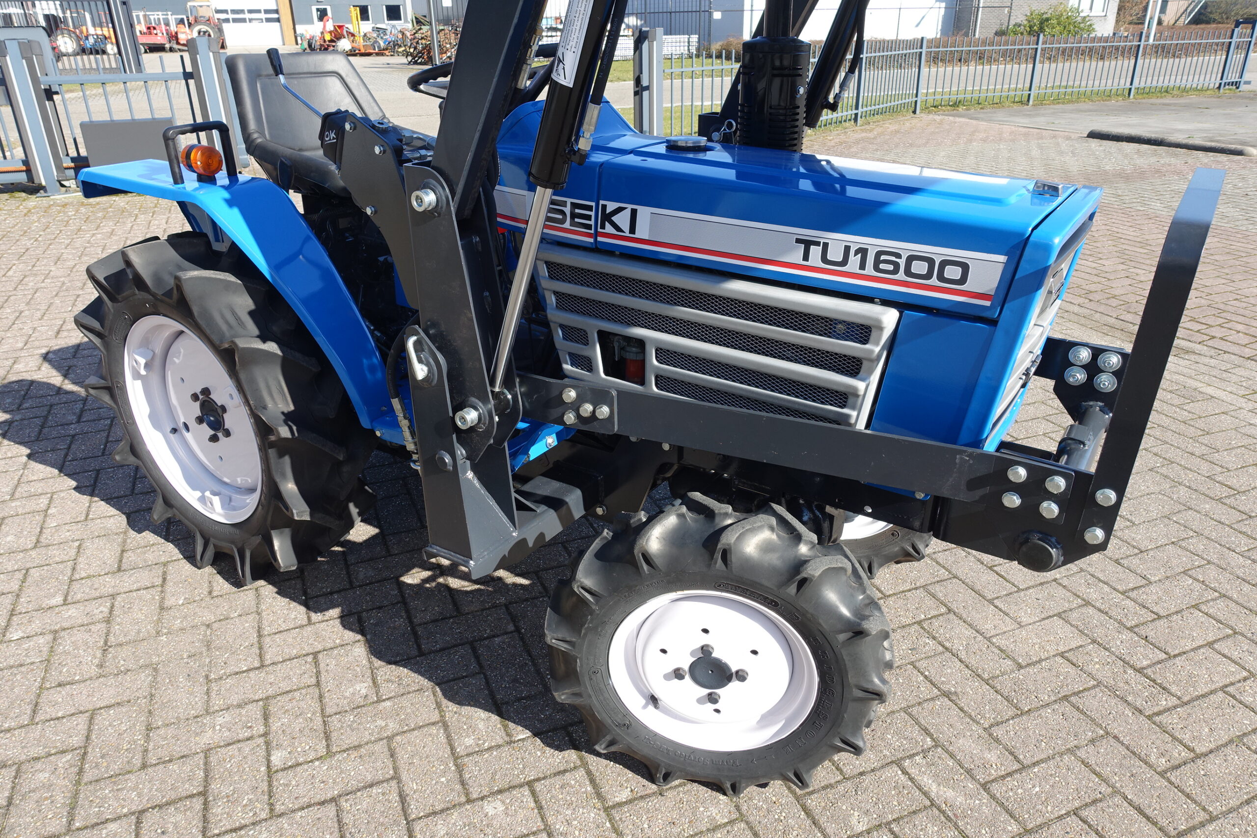 Iseki TU1600 4wd - Afbeelding 2