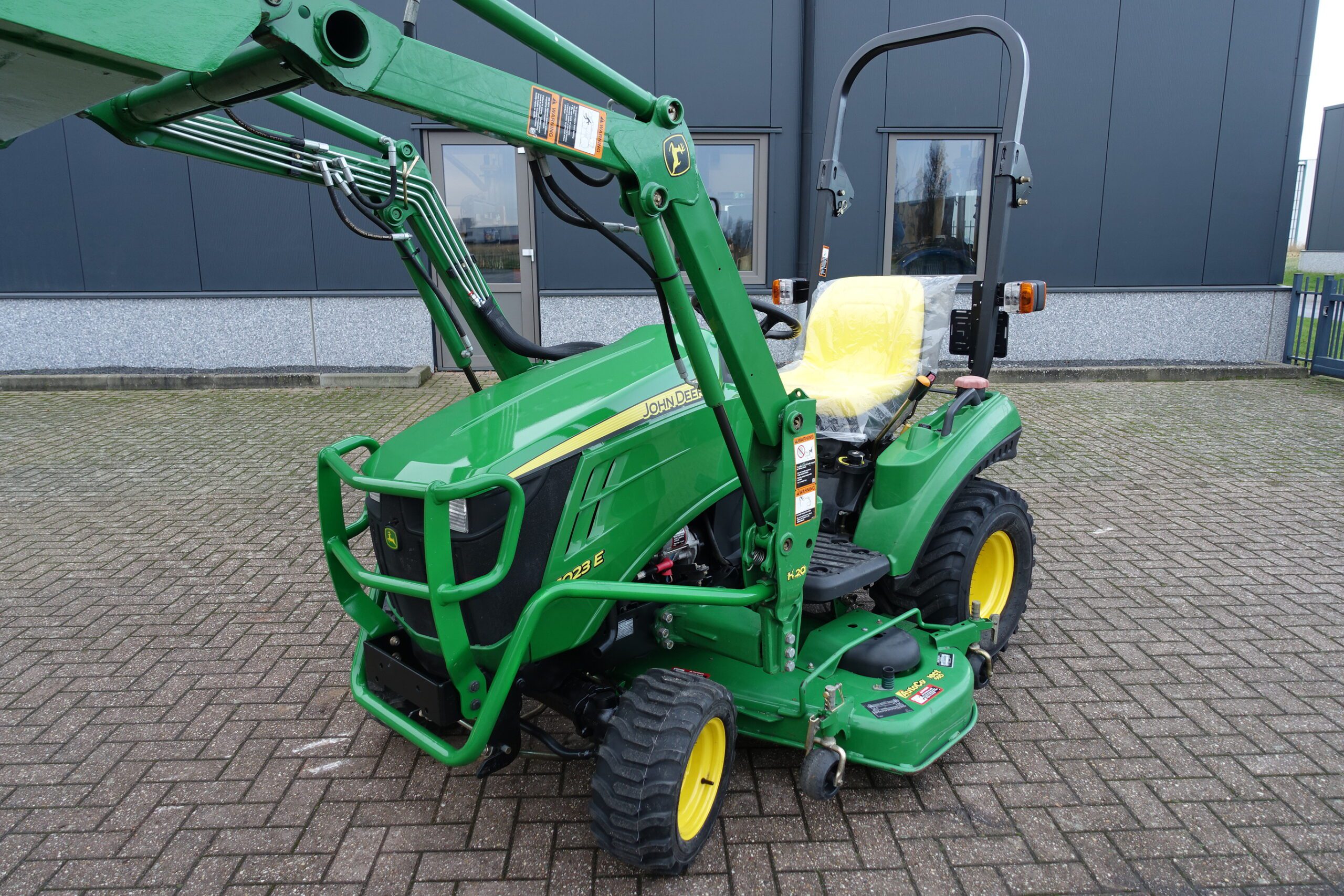 John Deere 1023E 4wd HST - Afbeelding 4