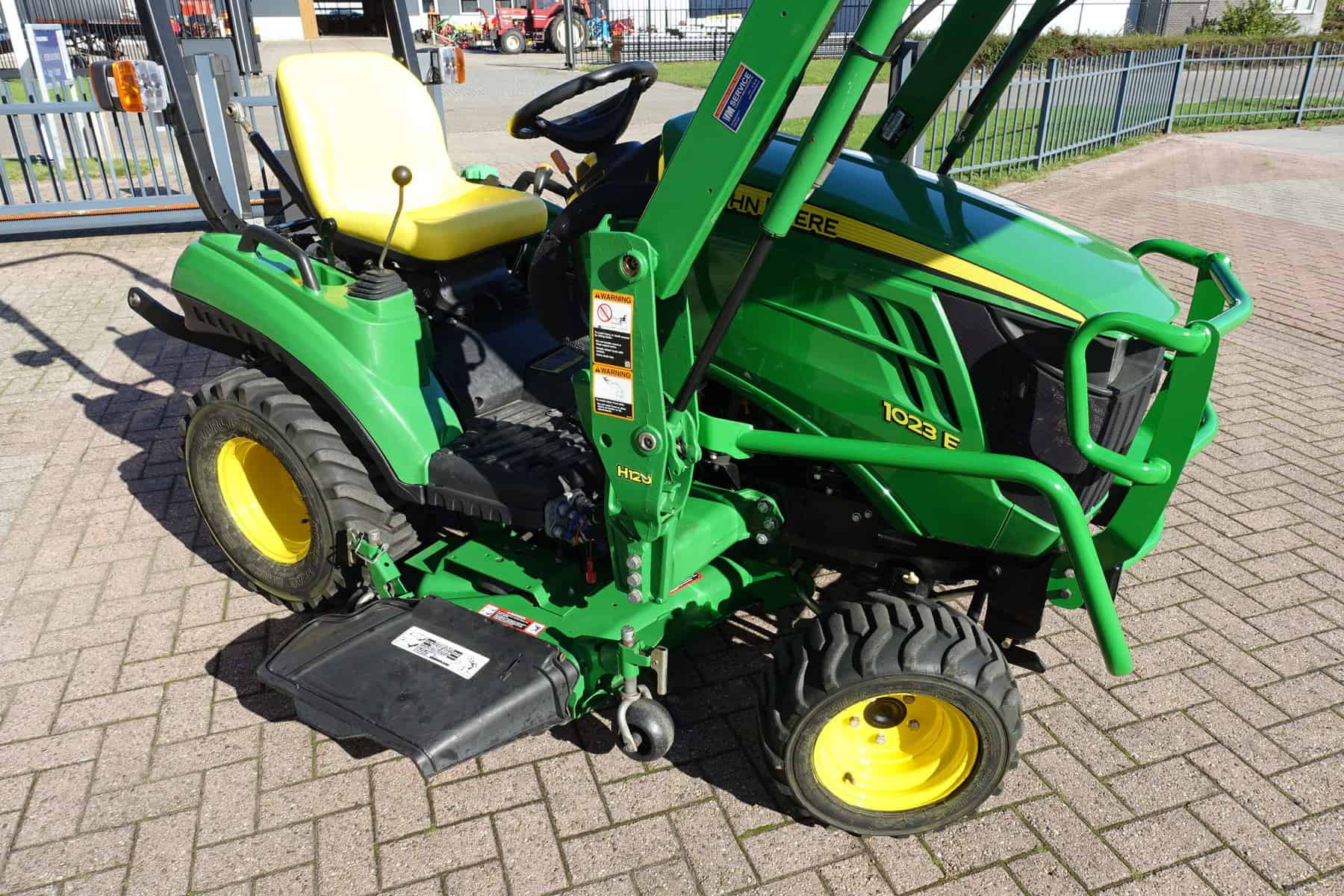 John Deere 1023E 4wd HST - Afbeelding 2