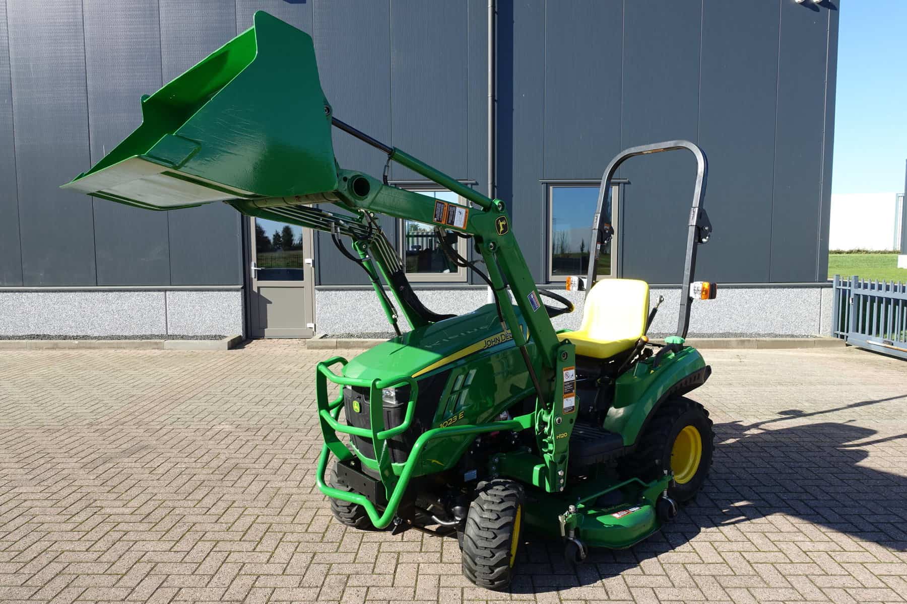 John Deere 1023E 4wd HST - Afbeelding 3
