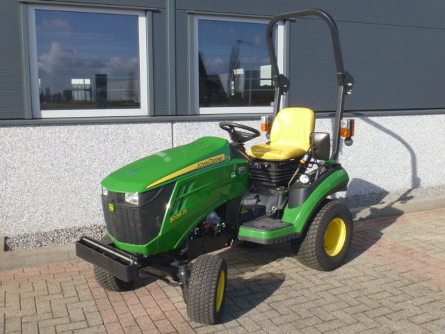 John Deere 1026R