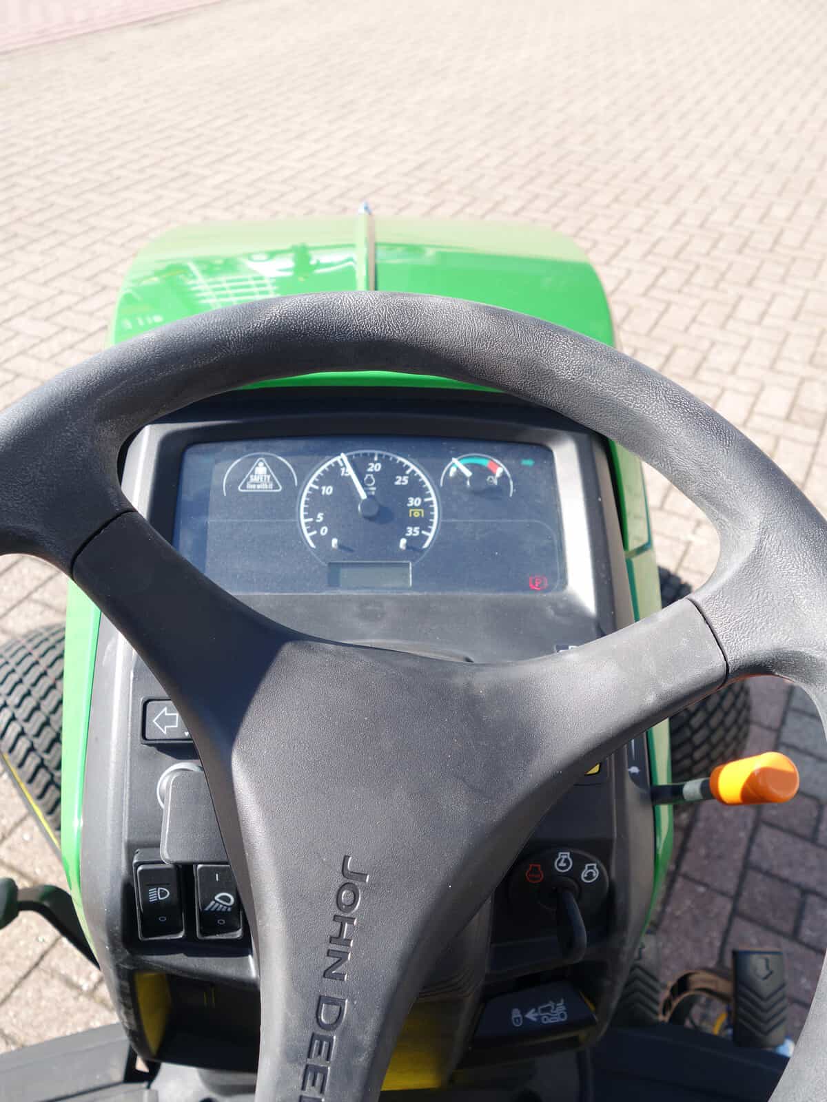 John Deere 1026R 4wd HST - Afbeelding 10