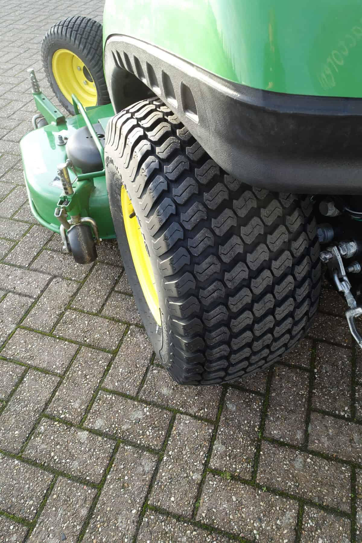 John Deere 1026R 4wd HST - Afbeelding 24