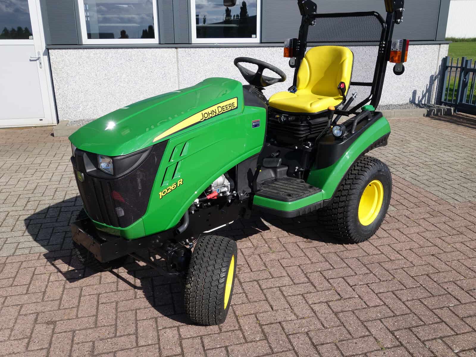 John Deere 1026R 4wd HST - Afbeelding 3
