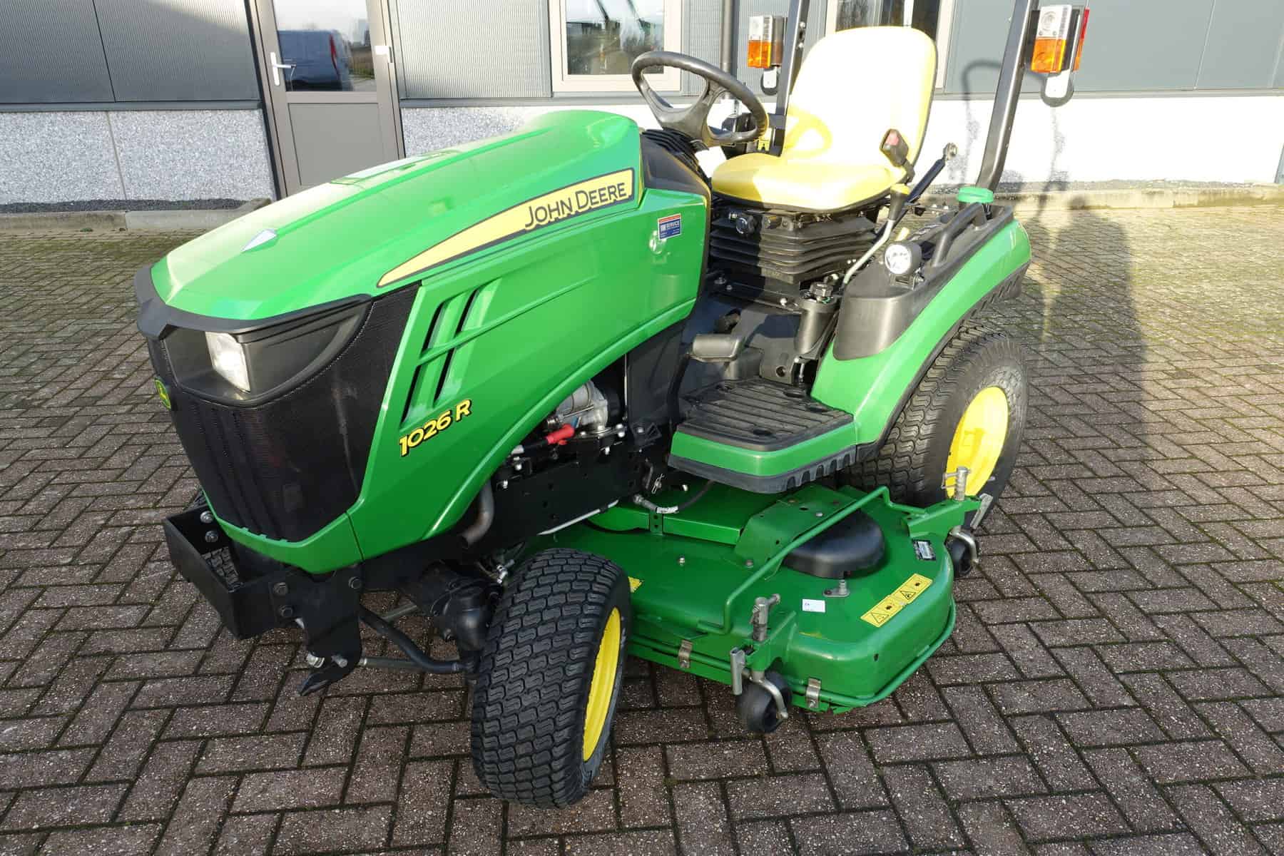 John Deere 1026R 4wd HST - Afbeelding 3