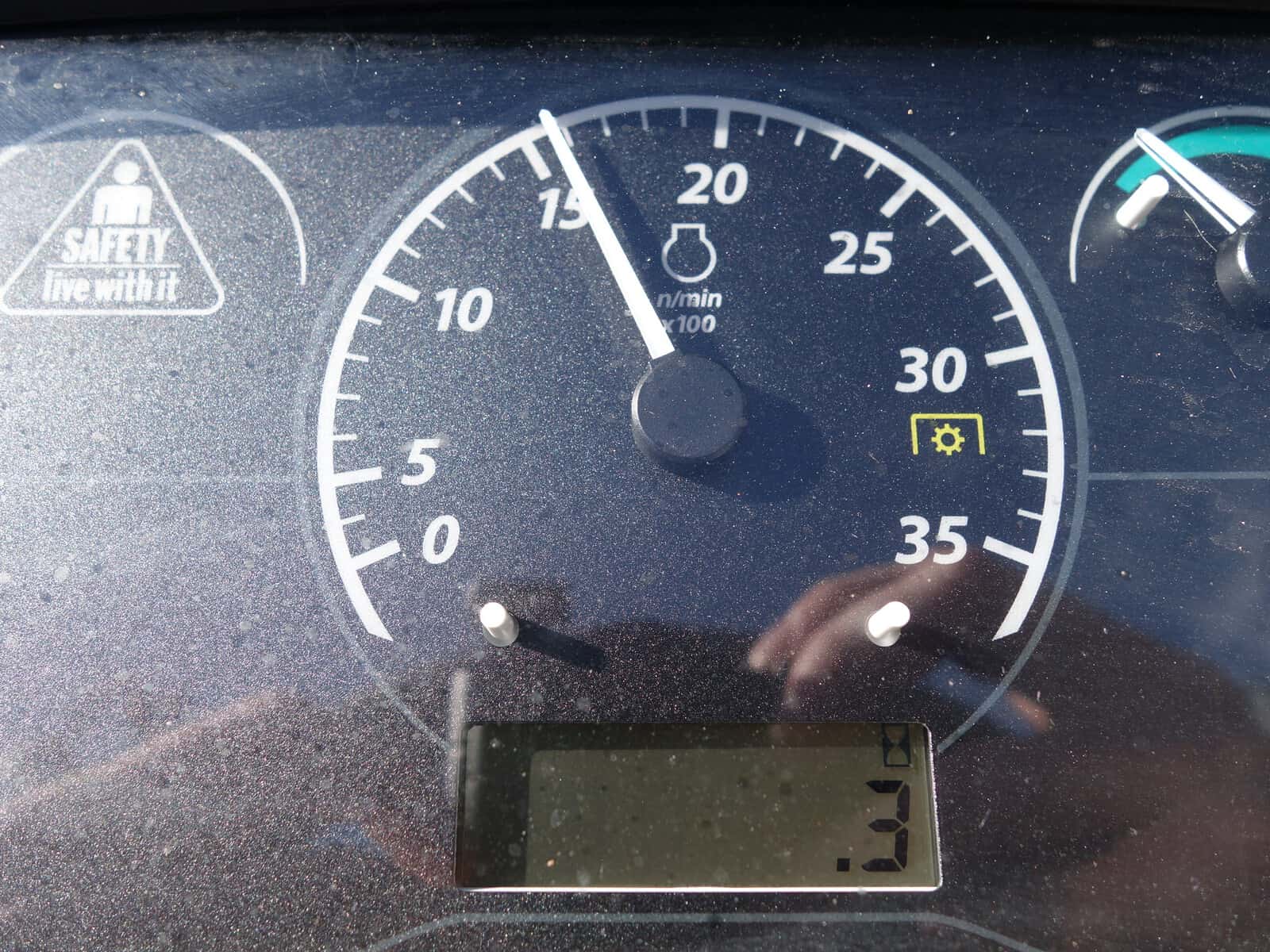 John Deere 1026R 4wd HST - Afbeelding 9