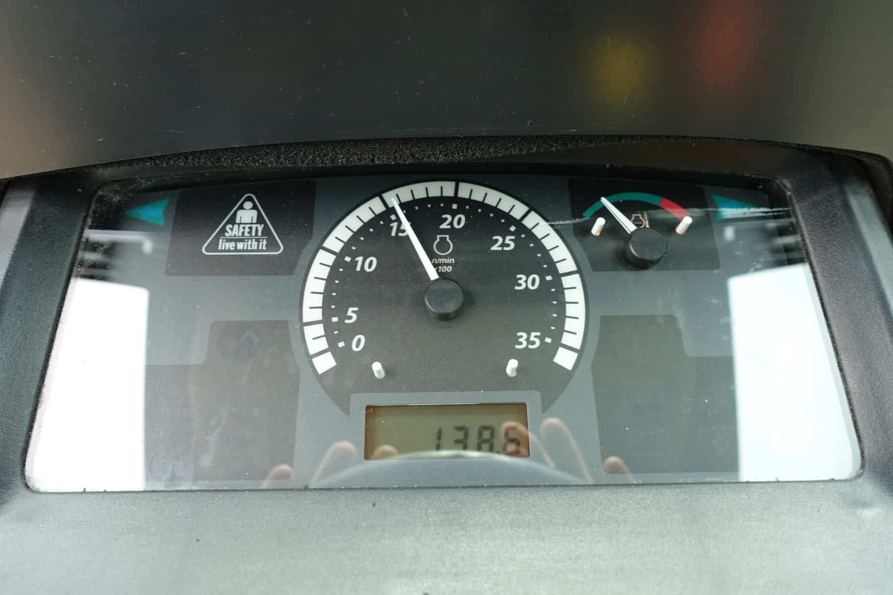 John Deere 1026R 4wd HST - Afbeelding 14