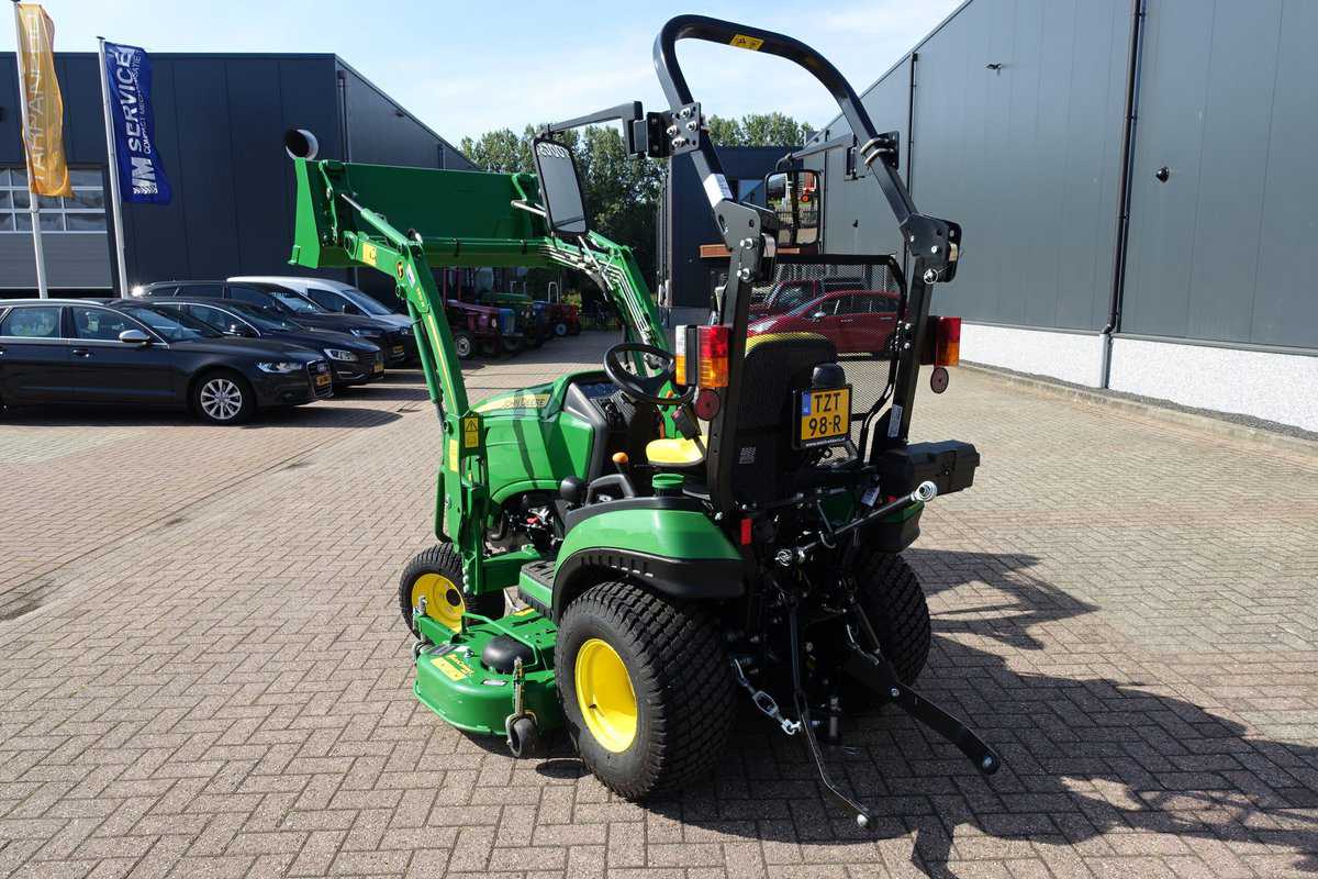 John Deere 1026R 4wd HST - Afbeelding 17