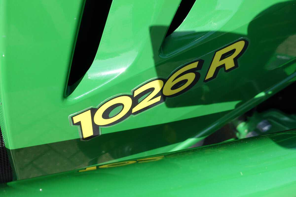 John Deere 1026R 4wd HST - Afbeelding 8