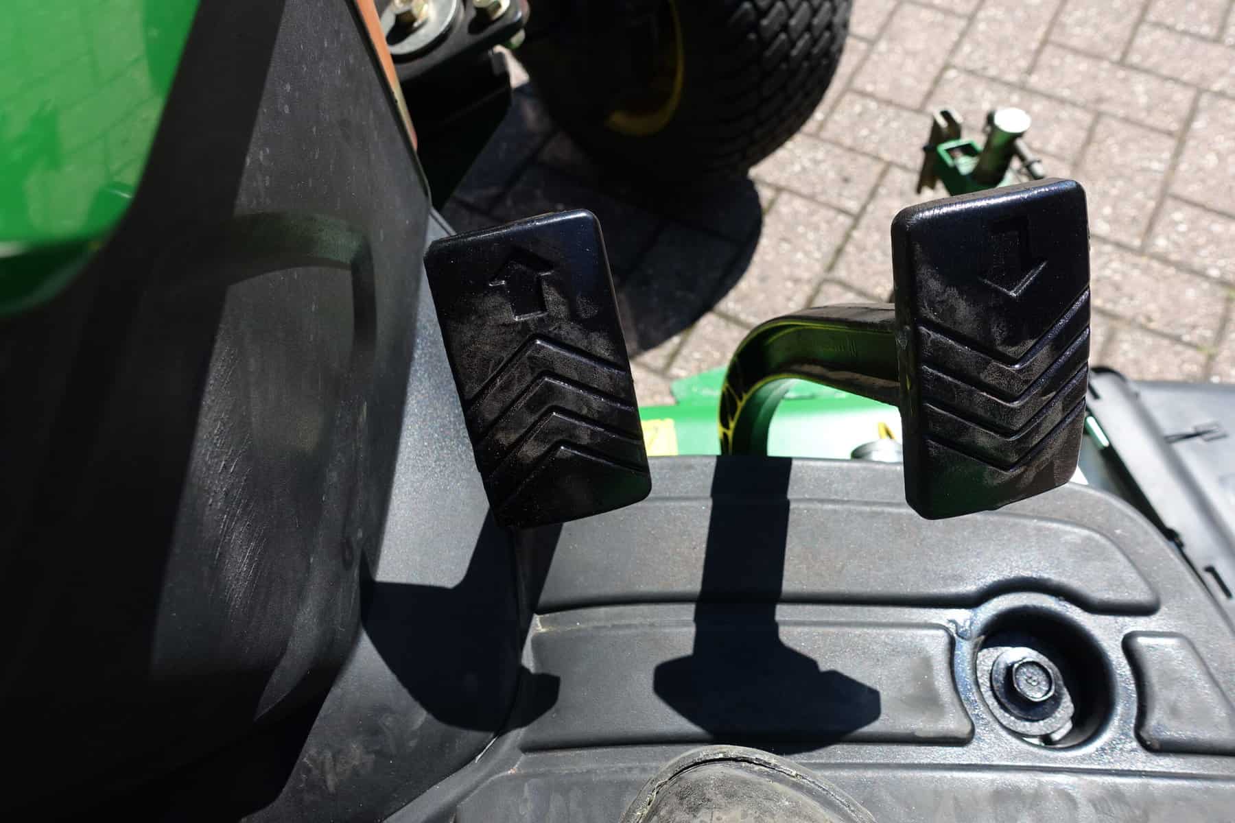 John Deere 1026R 4wd HST - Afbeelding 13