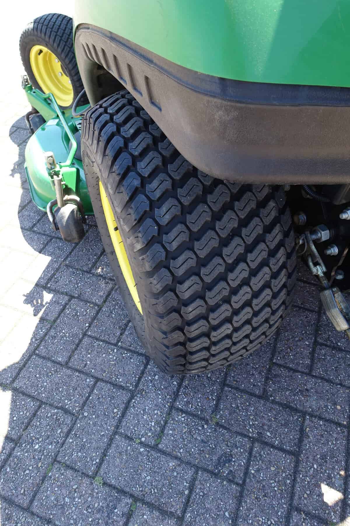 John Deere 1026R 4wd HST - Afbeelding 25