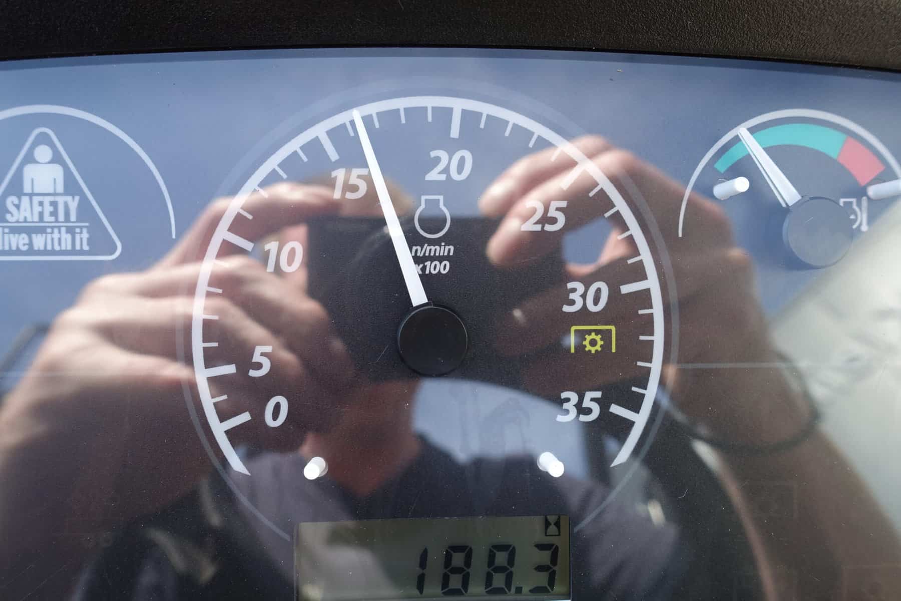 John Deere 1026R 4wd HST - Afbeelding 11