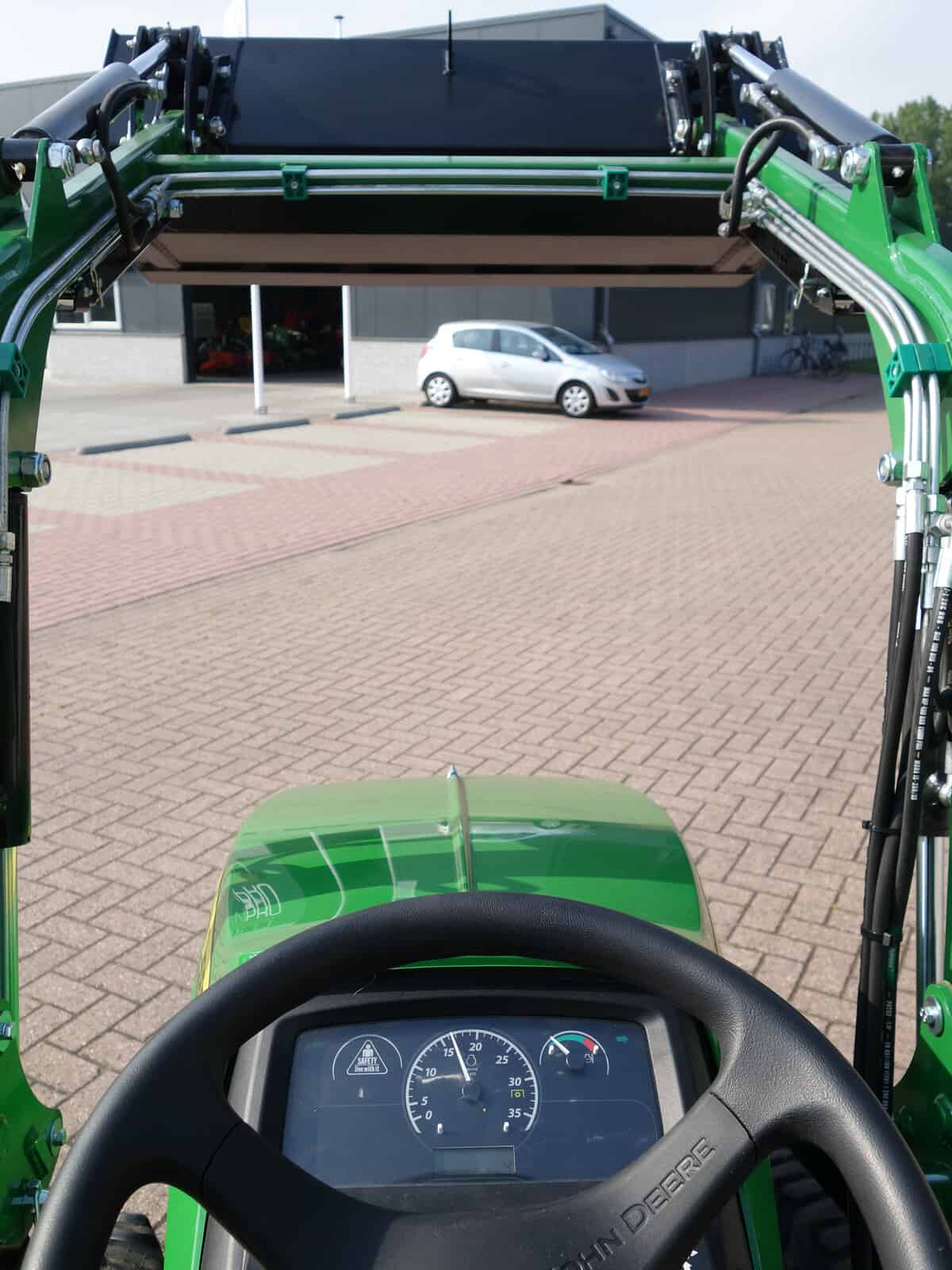 John Deere 1026R 4wd HST - Afbeelding 11